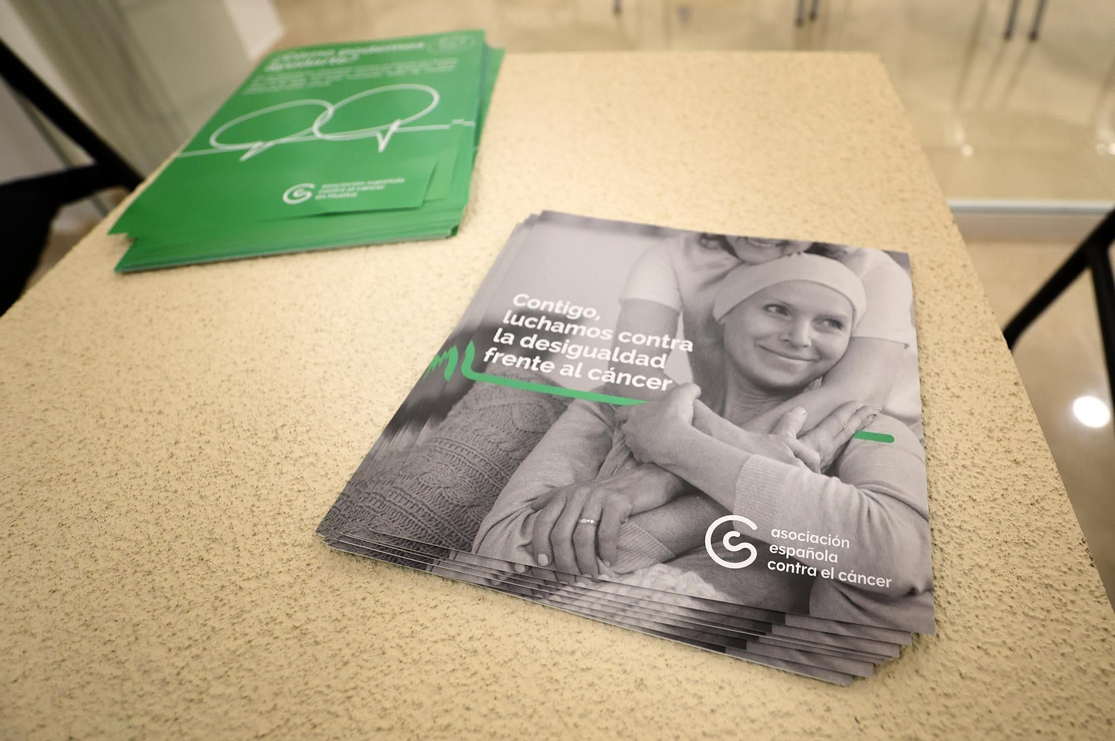 Imágenes de la inauguración de la nueva sede de la "Asociación Española Contra el Cáncer" en Huelva