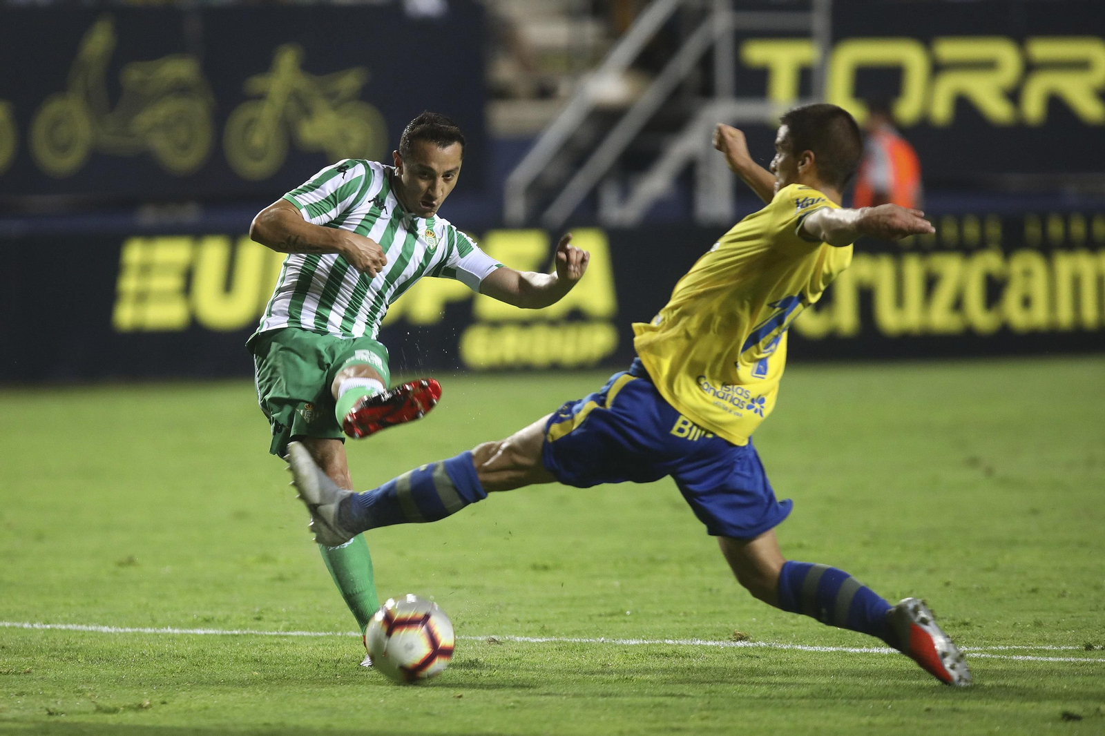 Las imágenes de la final del Betis-Las Palmas del Trofeo Carranza