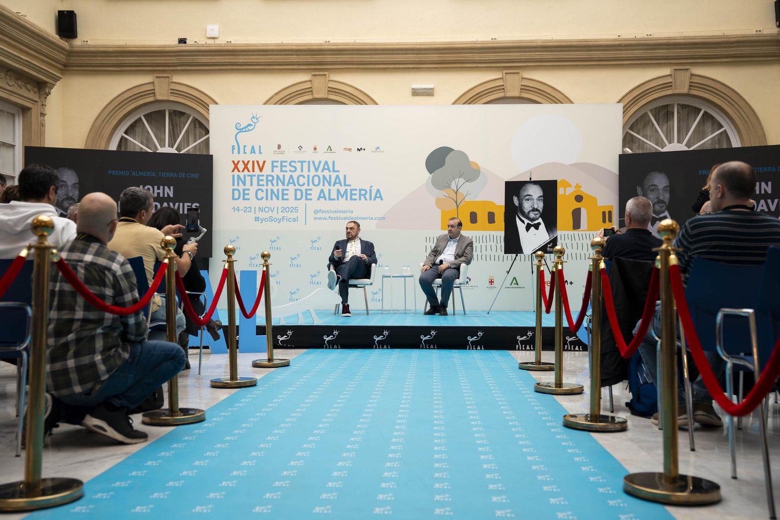 La estrella a JOHN RHYS-DAVIES luce en el paseo de la fama de Almería