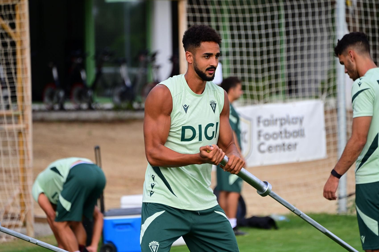 Una de las pocas imágenes de Chris Ramos durante la concentración en Benalup.