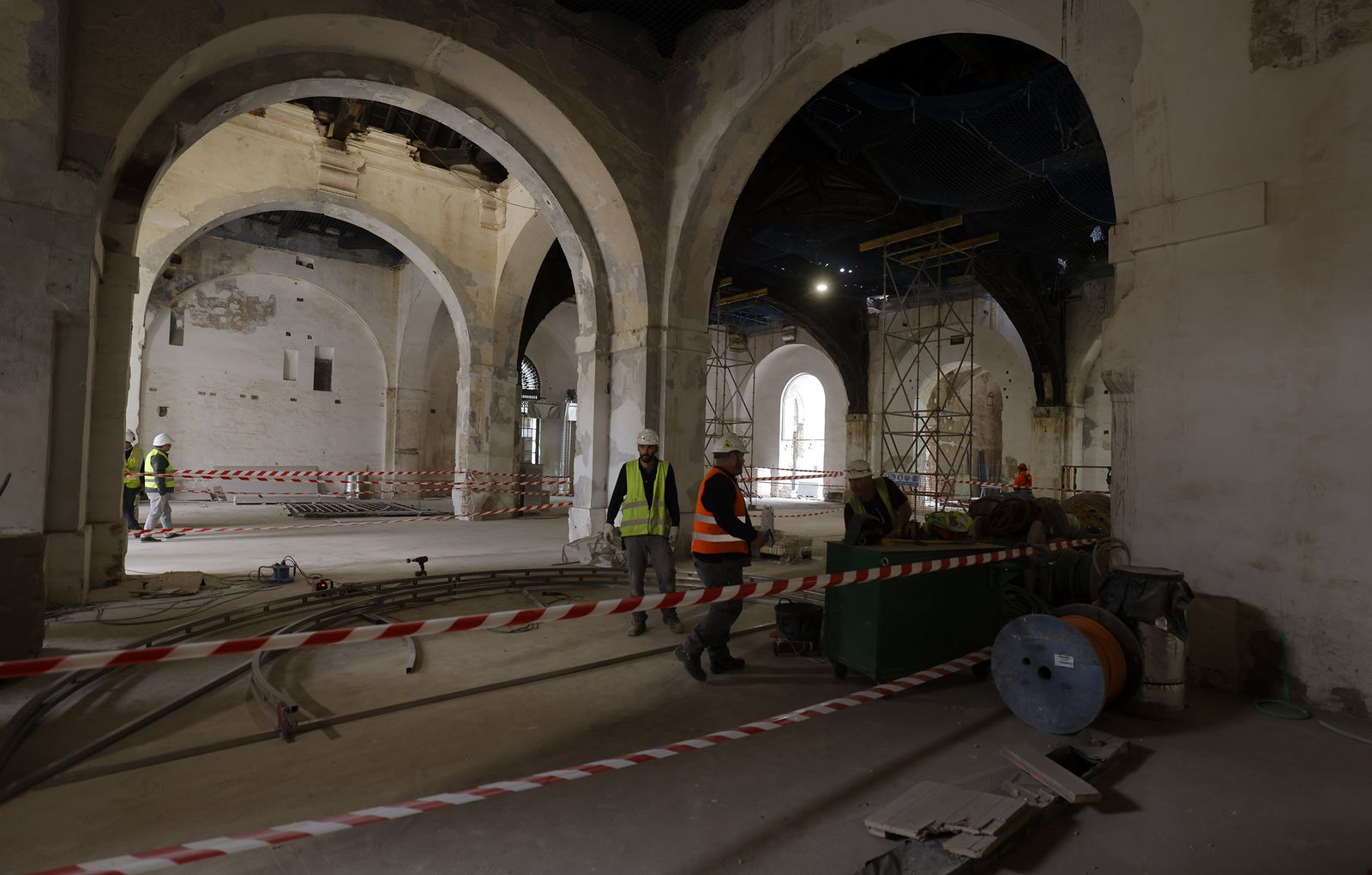 Las imágenes de la visita  a la Fábrica de Artillería