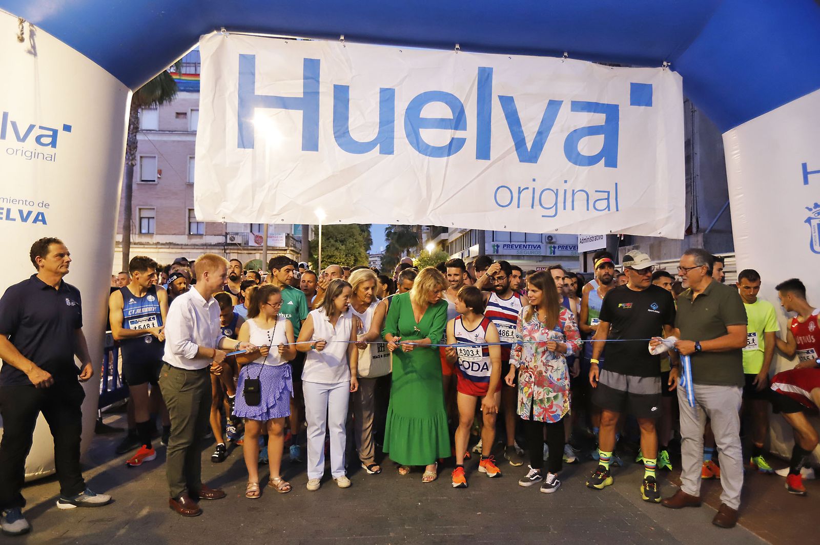 Imágenes de la Carrera Nocturna de Huelva