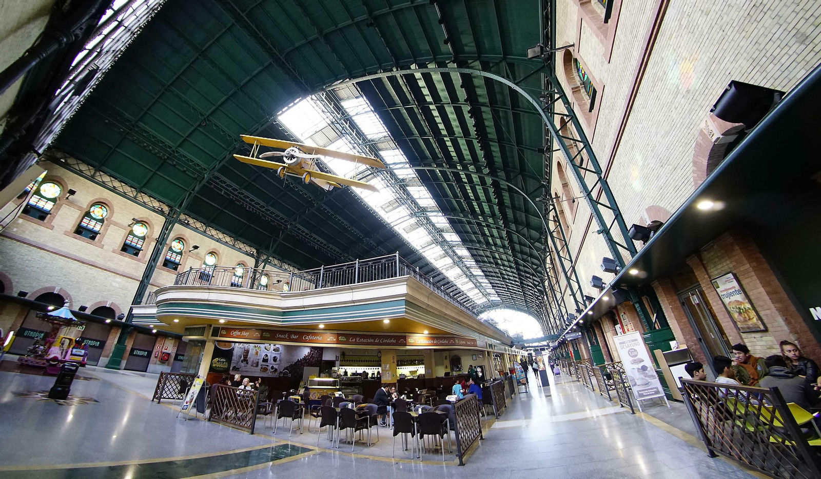 Interior del  Centro Comercial de Plaza de Armas.
