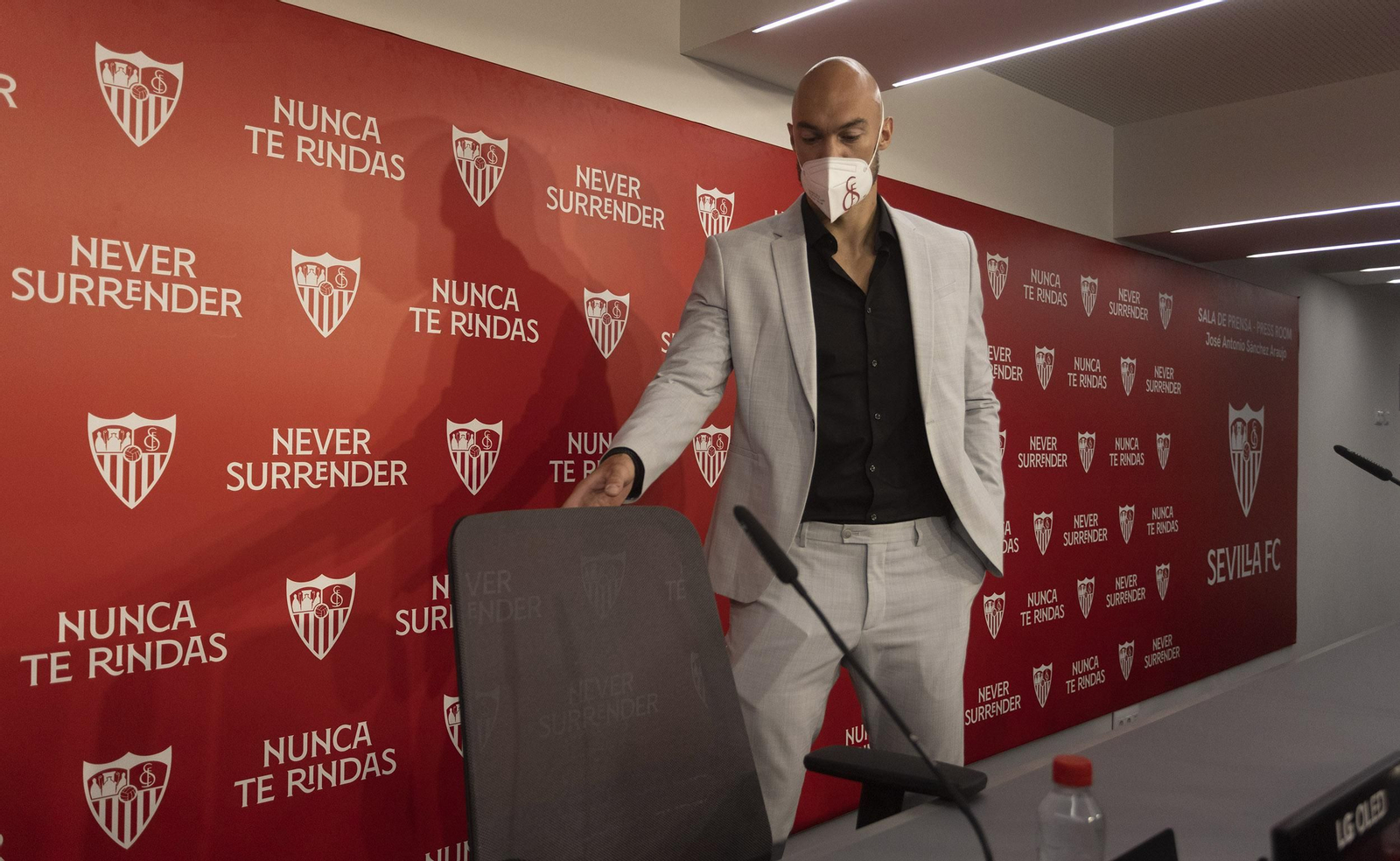 Dmitrovic, en su presentación.