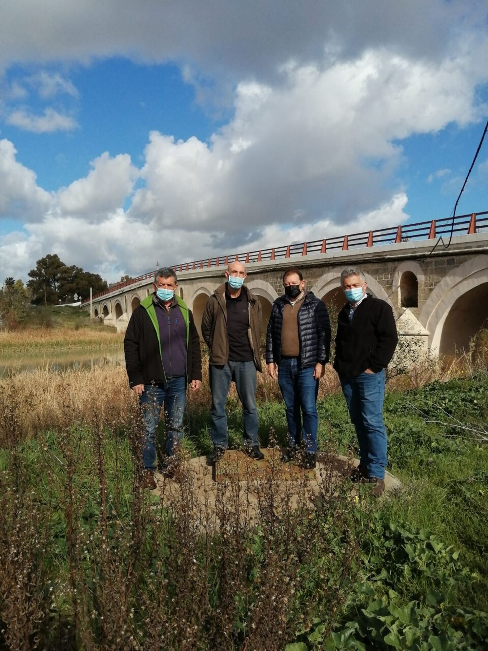 Directivos del Clúster Turístico Destino Jerez, en la visita al Guadalete.