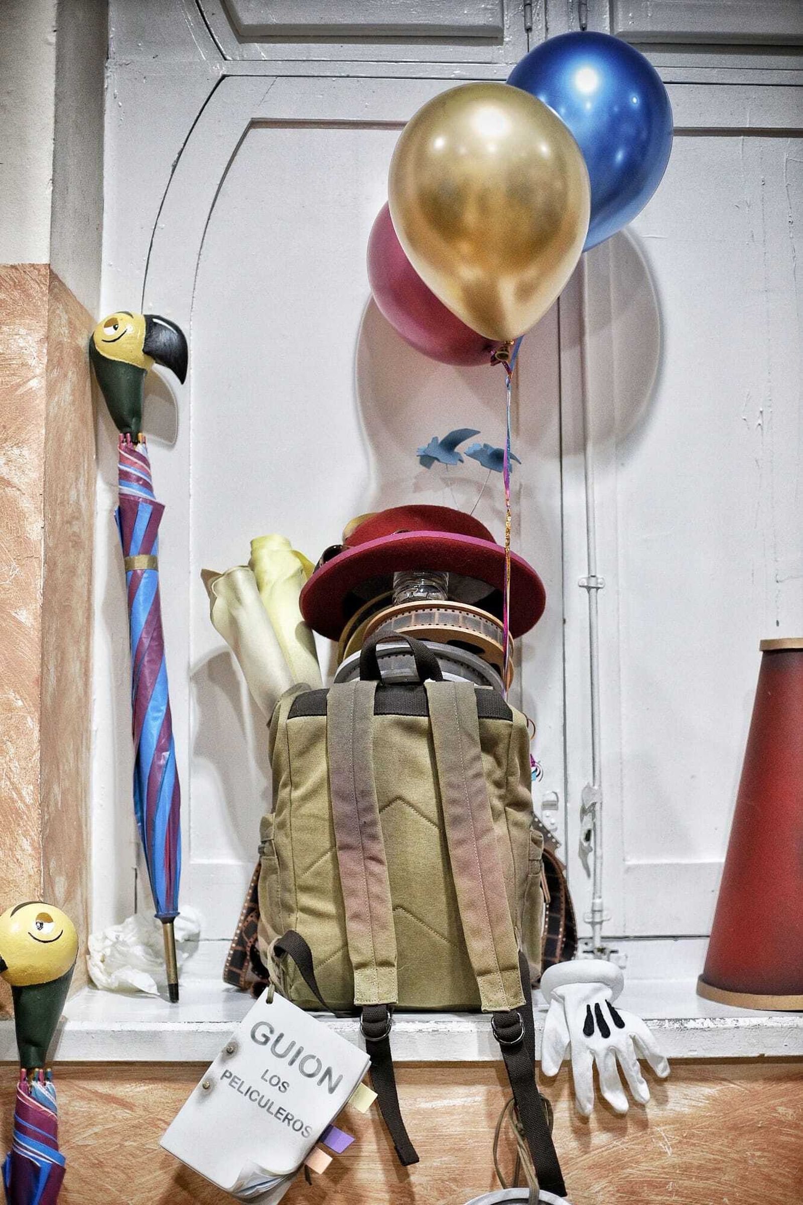 Todos los detalles de la comparsa 'Los peliculeros'