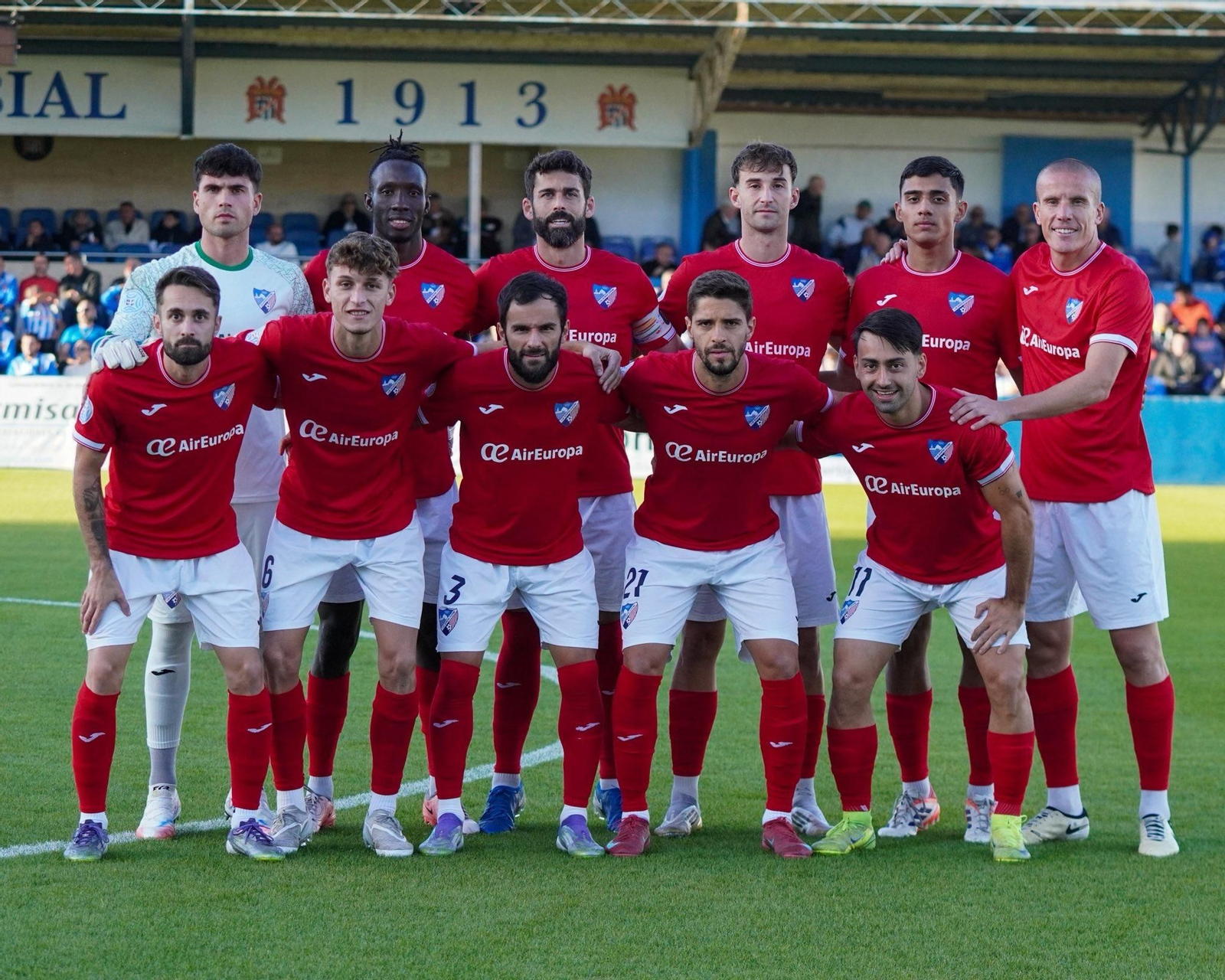 El Estepona plantó cara al Águilas, pero sumó la sexta derrota seguida en El Rubial.