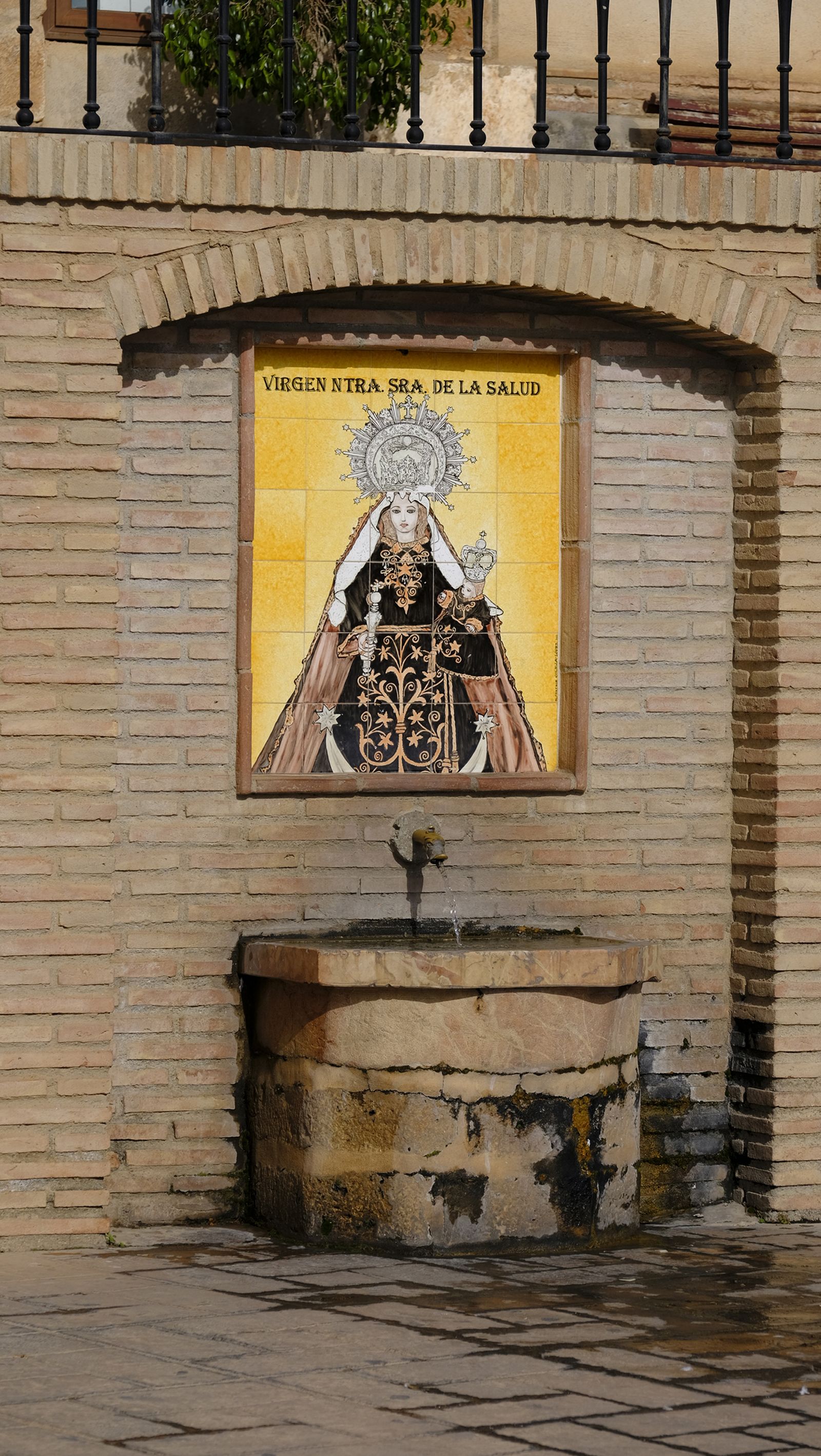 Limpieza y senderismo por la Alpujarra, en imágenes