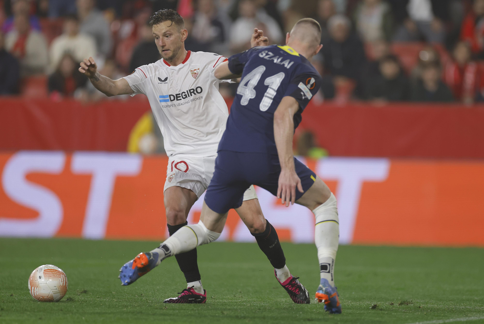 Las imágenes del Sevilla - Fenerbahçe