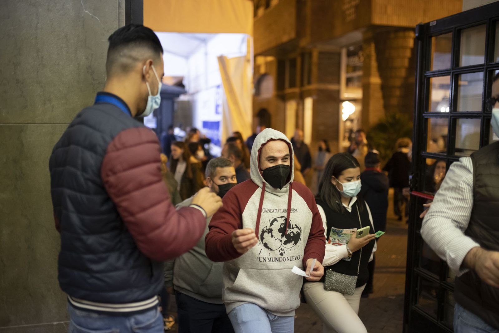 Imágenes del ambiente en el tercer día del concurso de agrupaciones del Carnaval Colombino