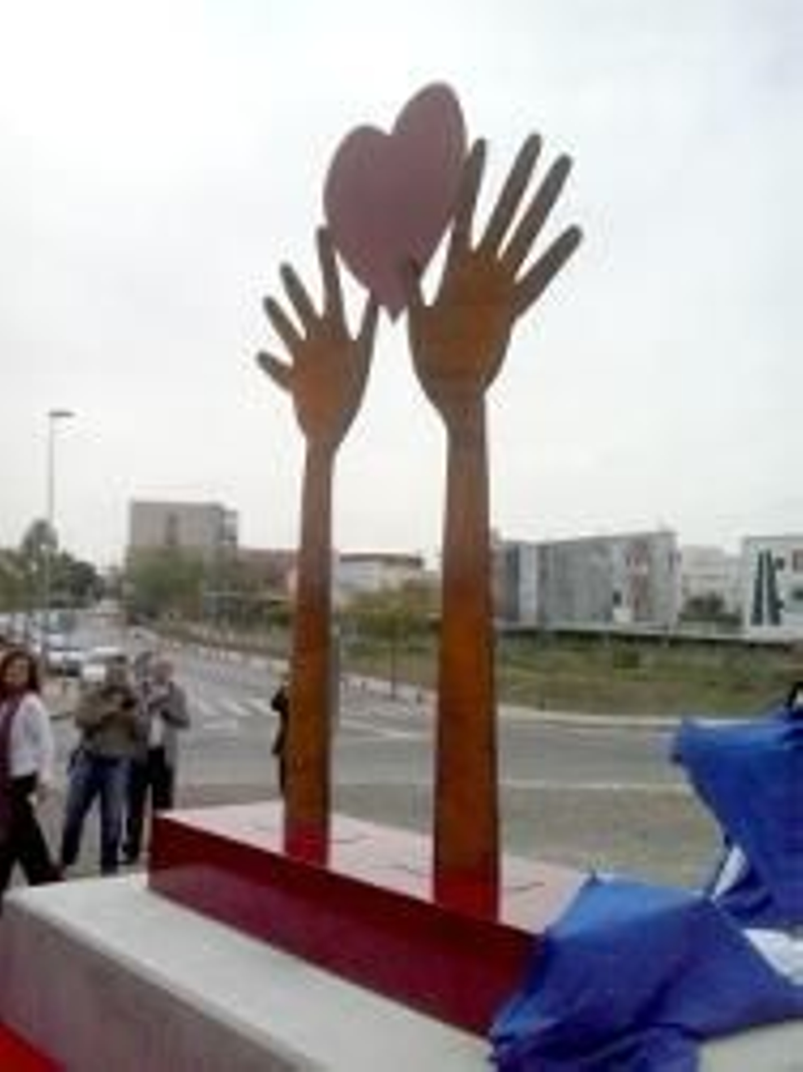 Monumento al donante.