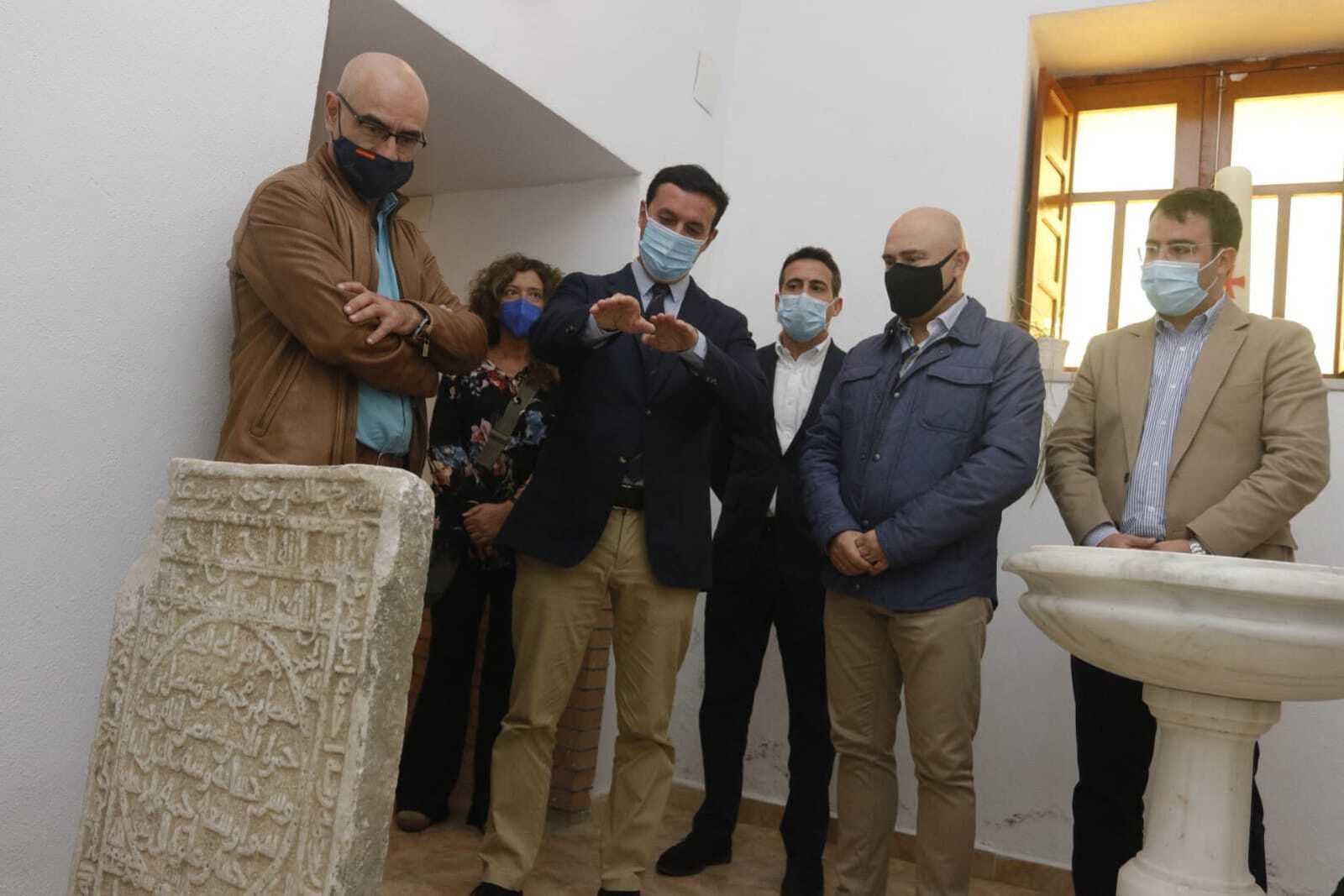 Senés mejora su parque infantil y el altar de la Virgen del Pilar