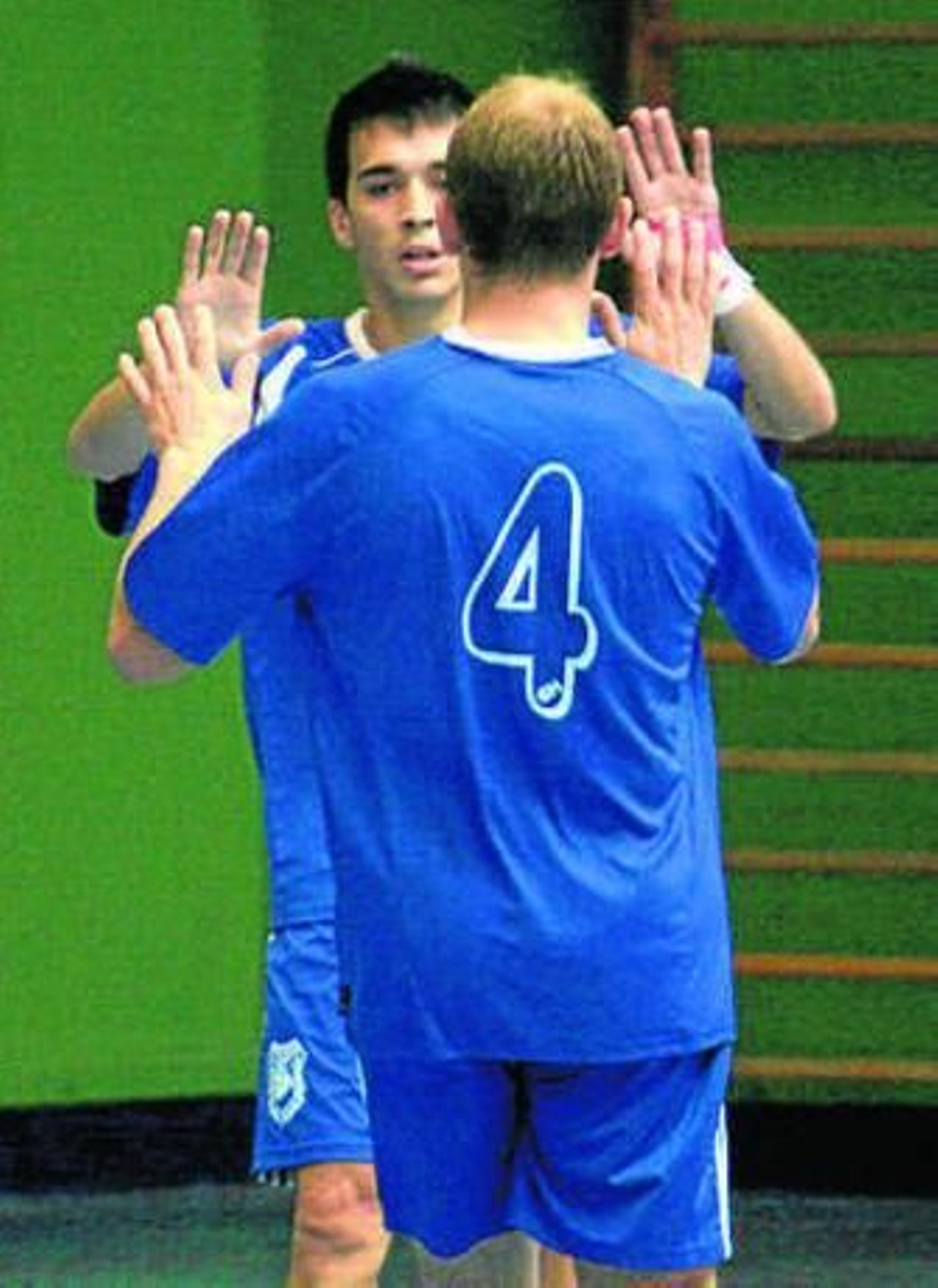 Corralejo es felicitado.