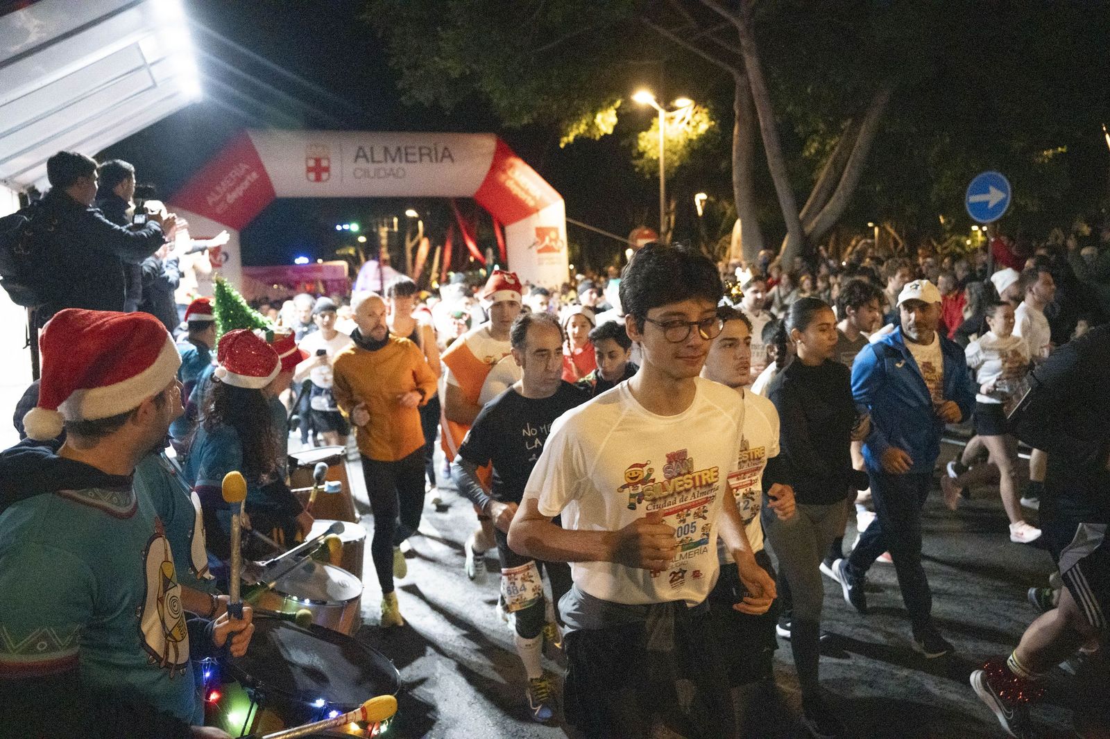 Almería corre y celebra su memoria olímpica en una San Silvestre de récord