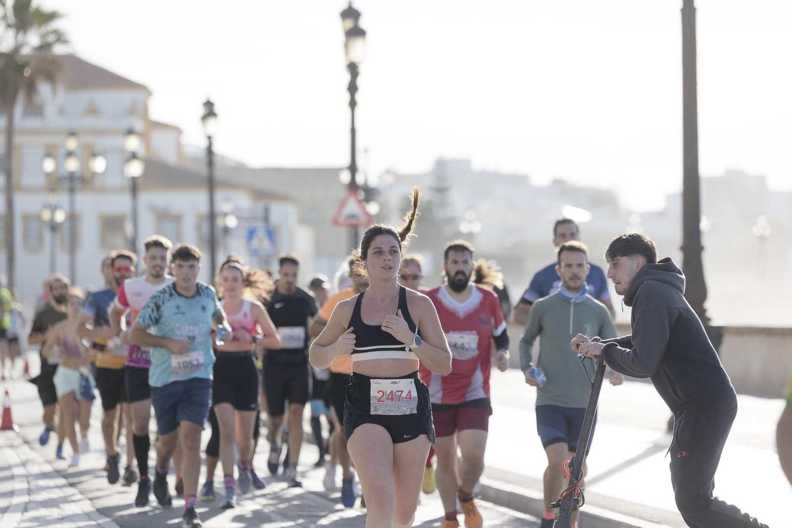 Búscate en las imágenes de la "II Media Maratón Ciudad de Cádiz"