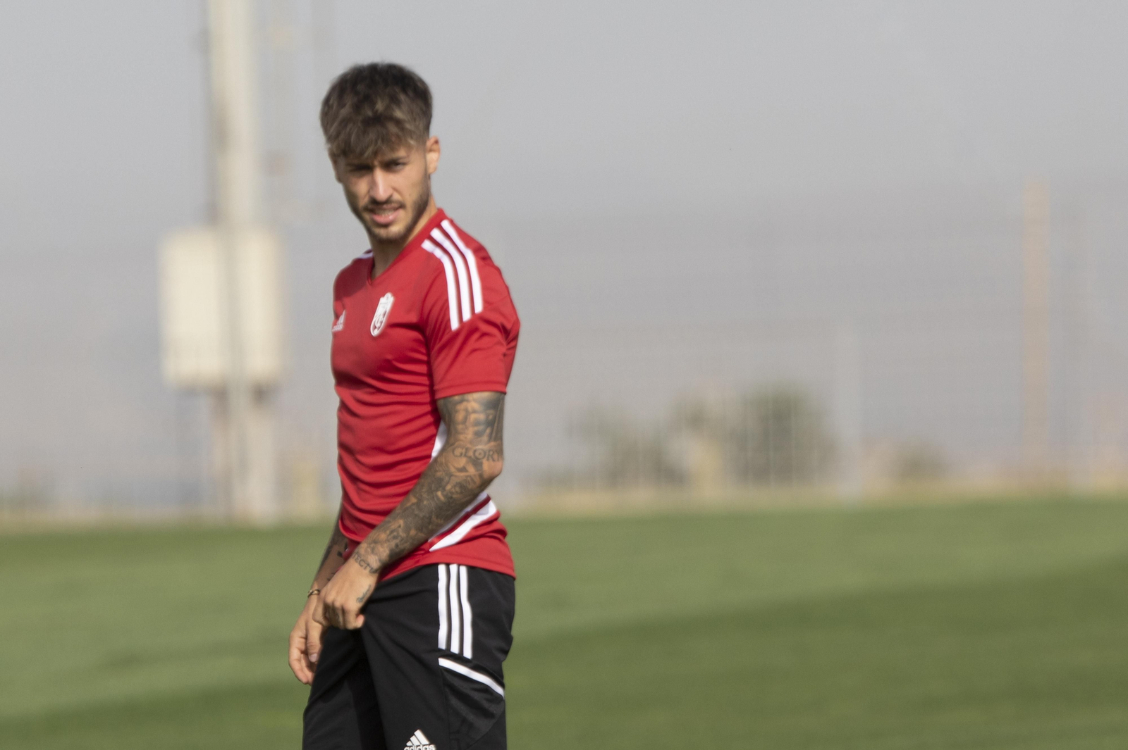Así ha sido el primer entrenamiento del Granada CF de la pretemporada