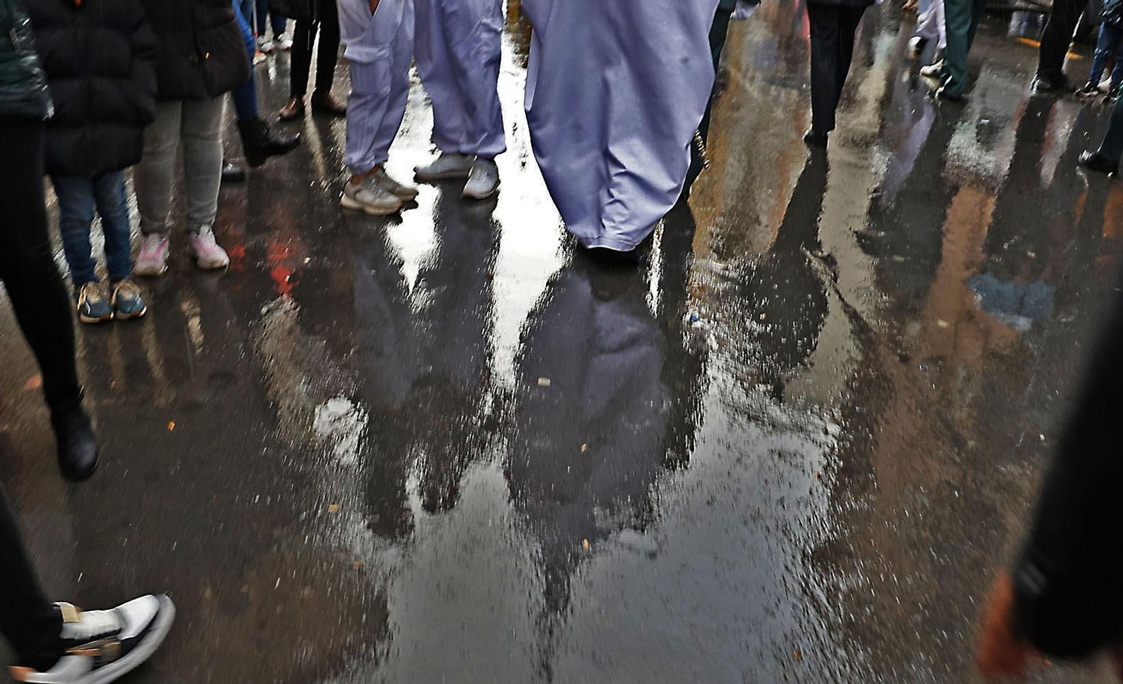Las mejores imágenes del Martes Santo en Huelva: La Hermandad de La Lanzada