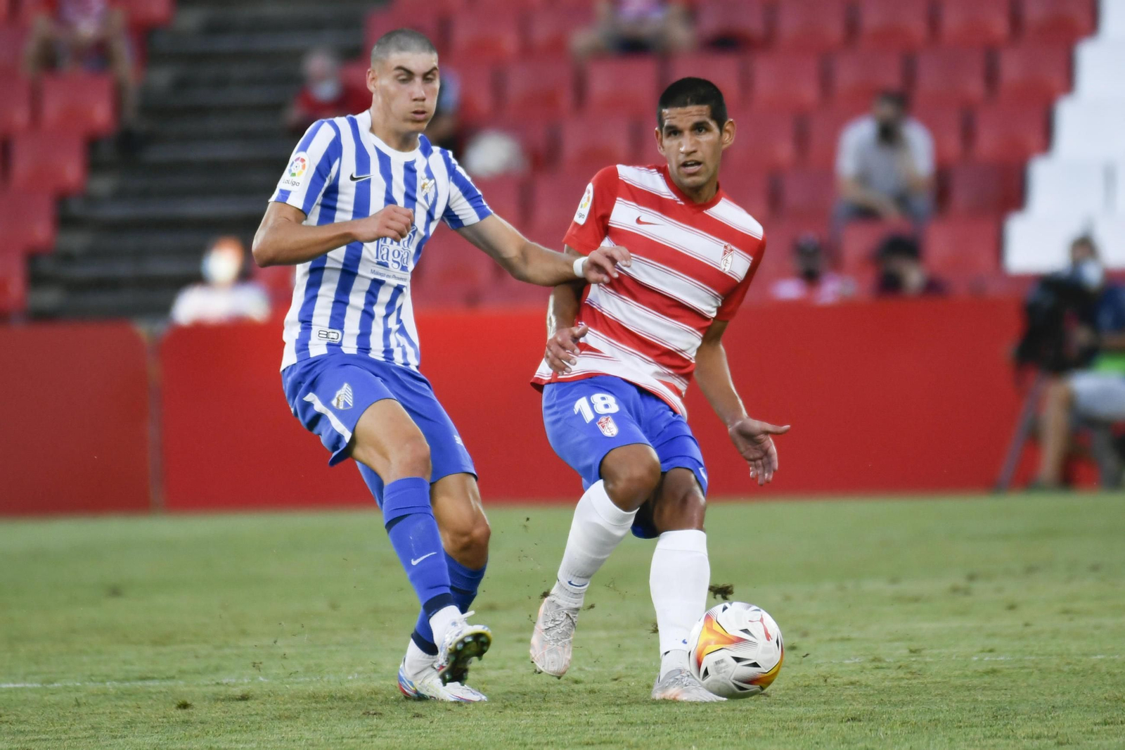 Roberto, su paso por el Málaga CF en fotos