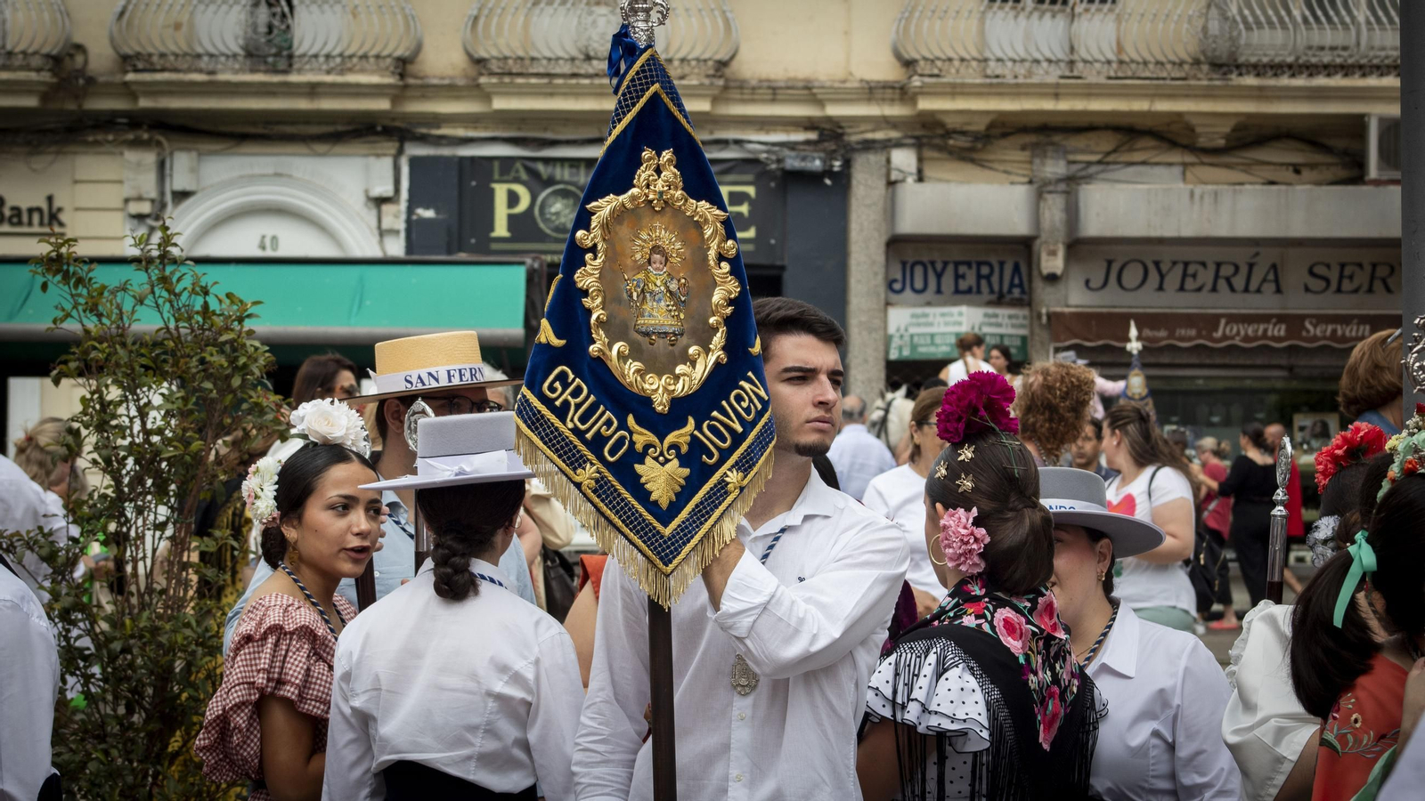 Romería del Rocío: las imágenes de la salida de la hermandad de San Fernando