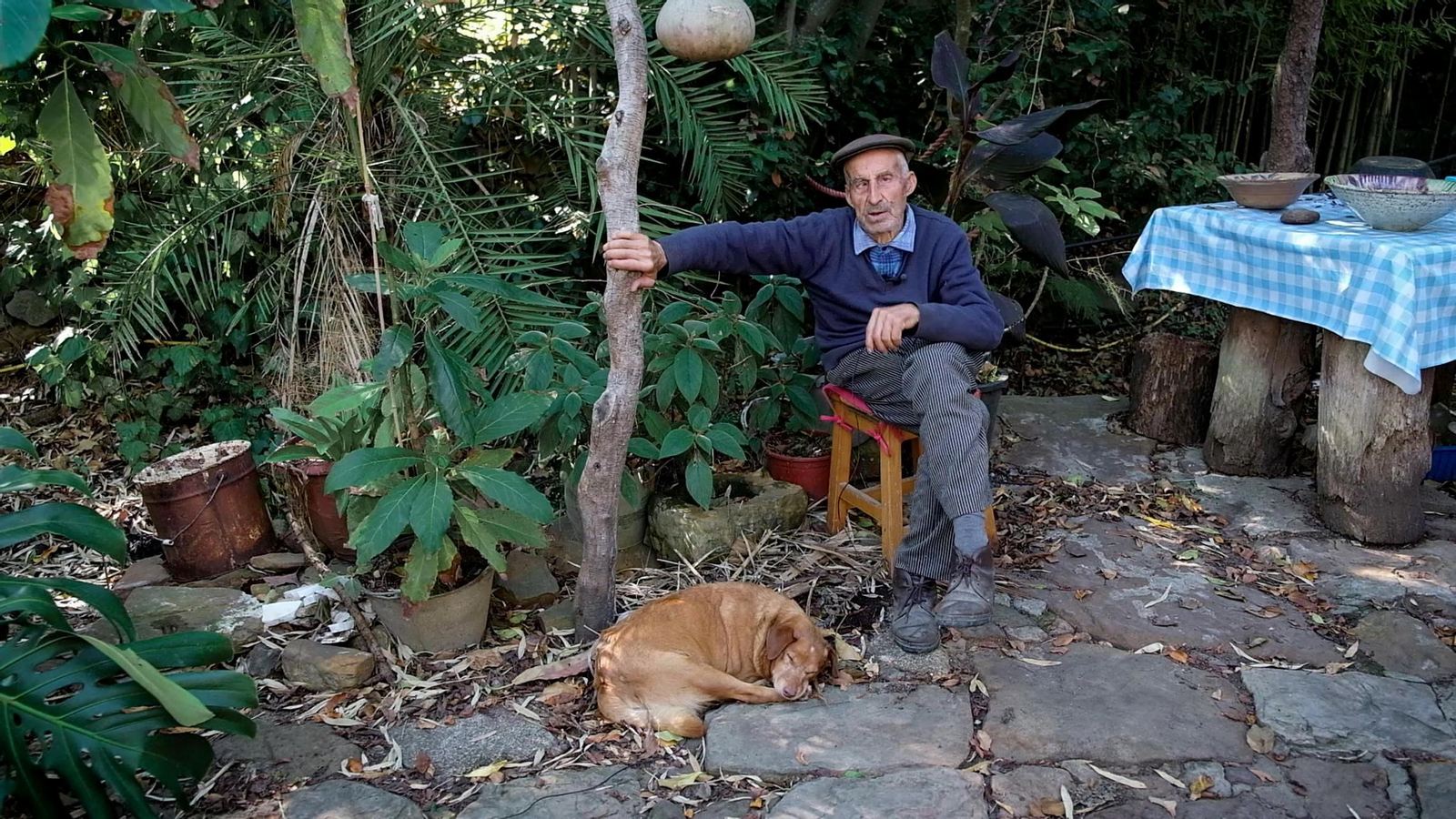 Fotos de Ignacio Morales durante el rodaje del documental "El oasis"