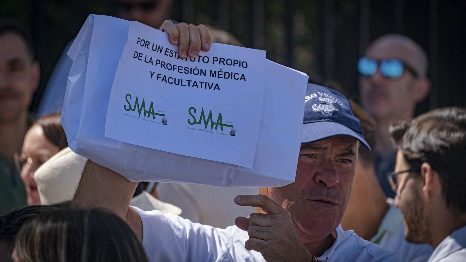 Las imágenes de la jornada de huelga de médicos en Cádiz