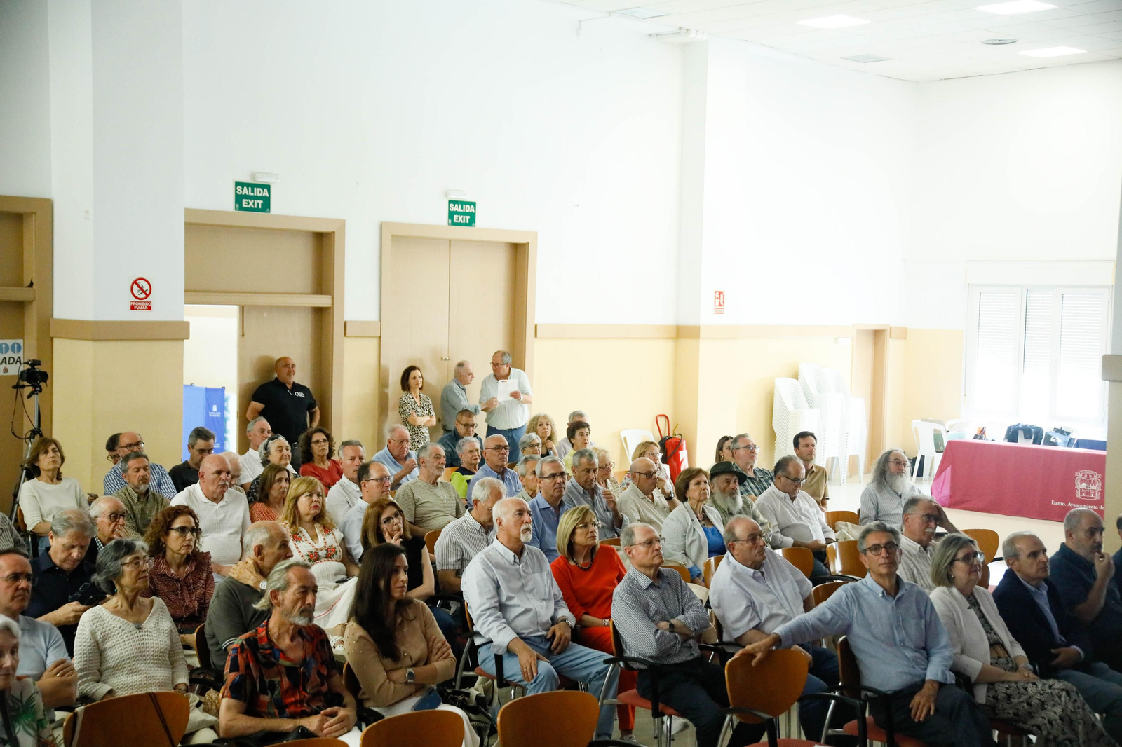 Imágenes de la entrega de los Escudos de Oro del IEA y la celebración de su Plenario