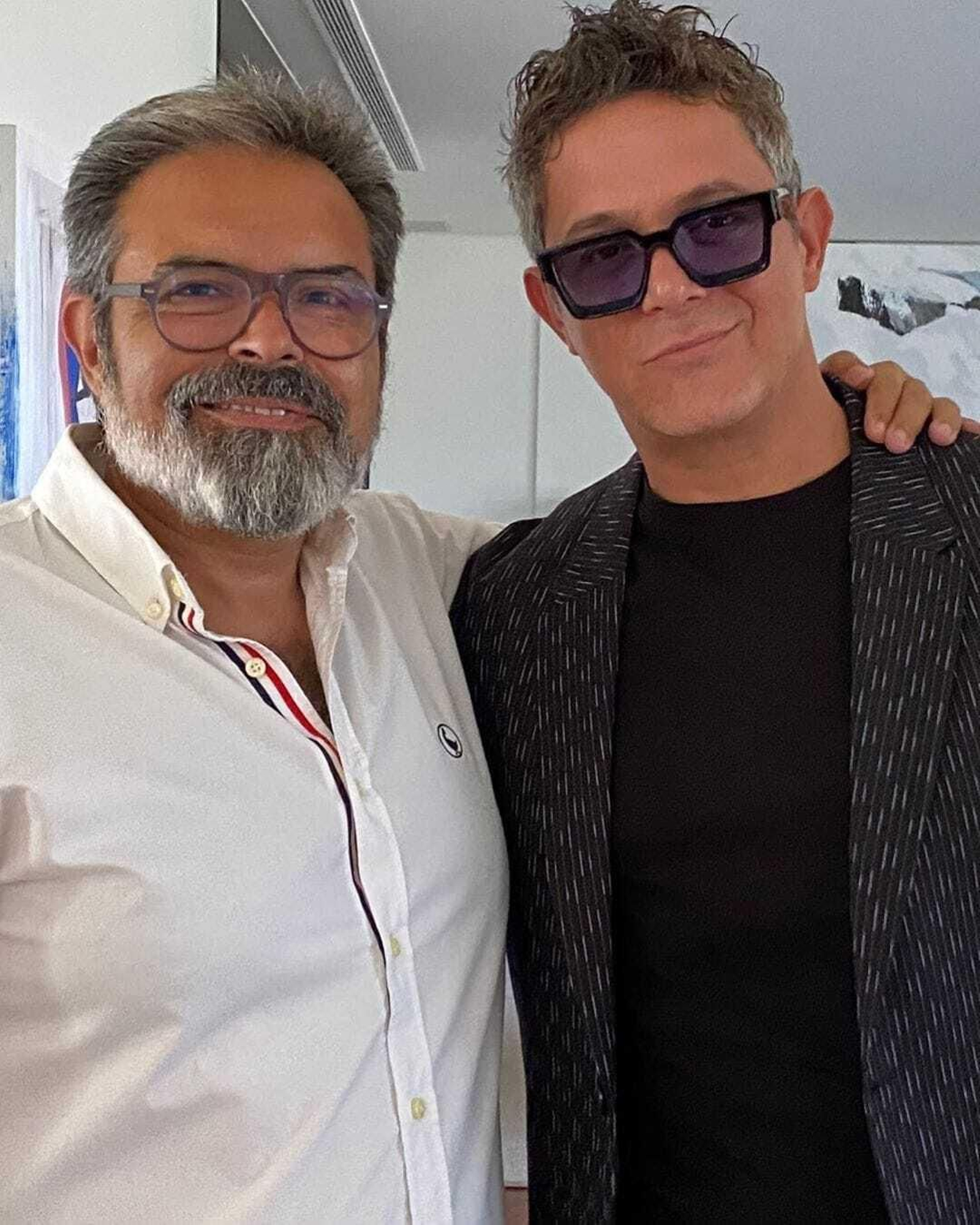 Juan Carlos Chaves, con su amigo Alejandro Sanz.