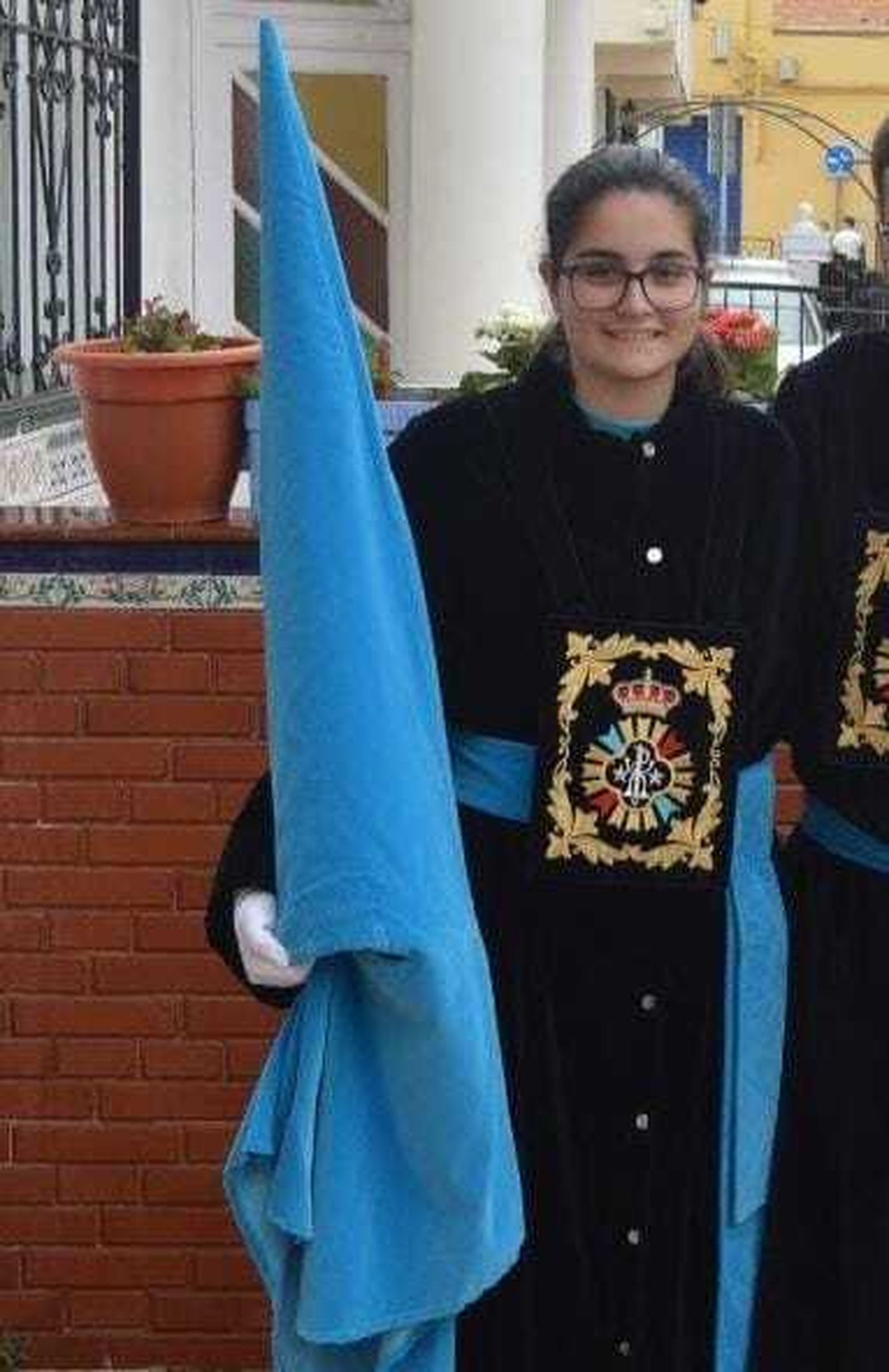 Pilar Díaz, hermana y nazareno de la Hermandad del Santo Traslado y Nuestra Señora de la Soledad