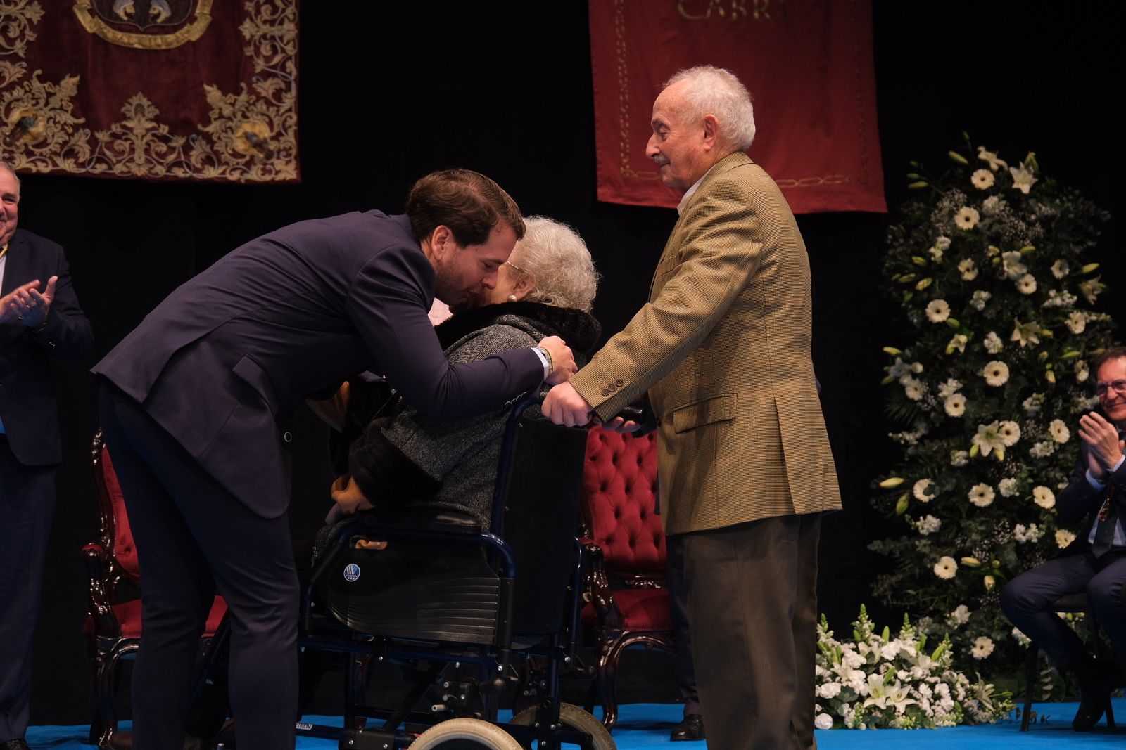 El homenaje de Cabra a las corporaciones municipales democráticas, en imágenes