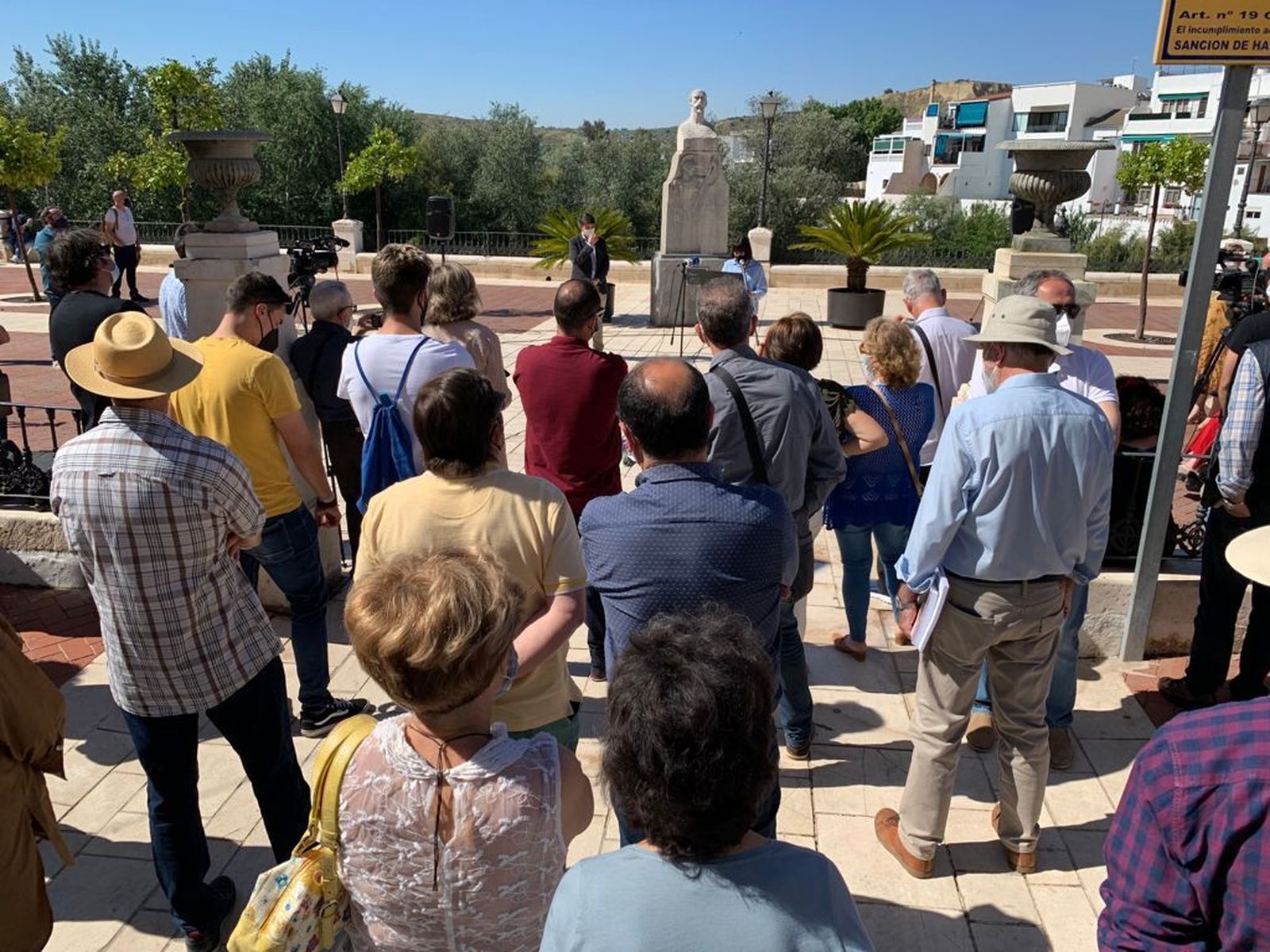 Homenaje en la Plaza Nacional de Puente Genil.