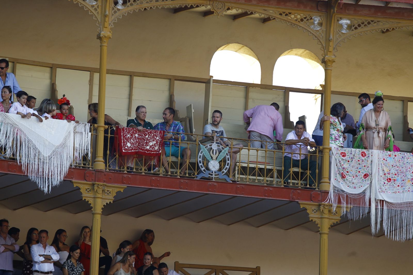 Imágenes del ambiente de la corrida de toros de la Feria de Almería