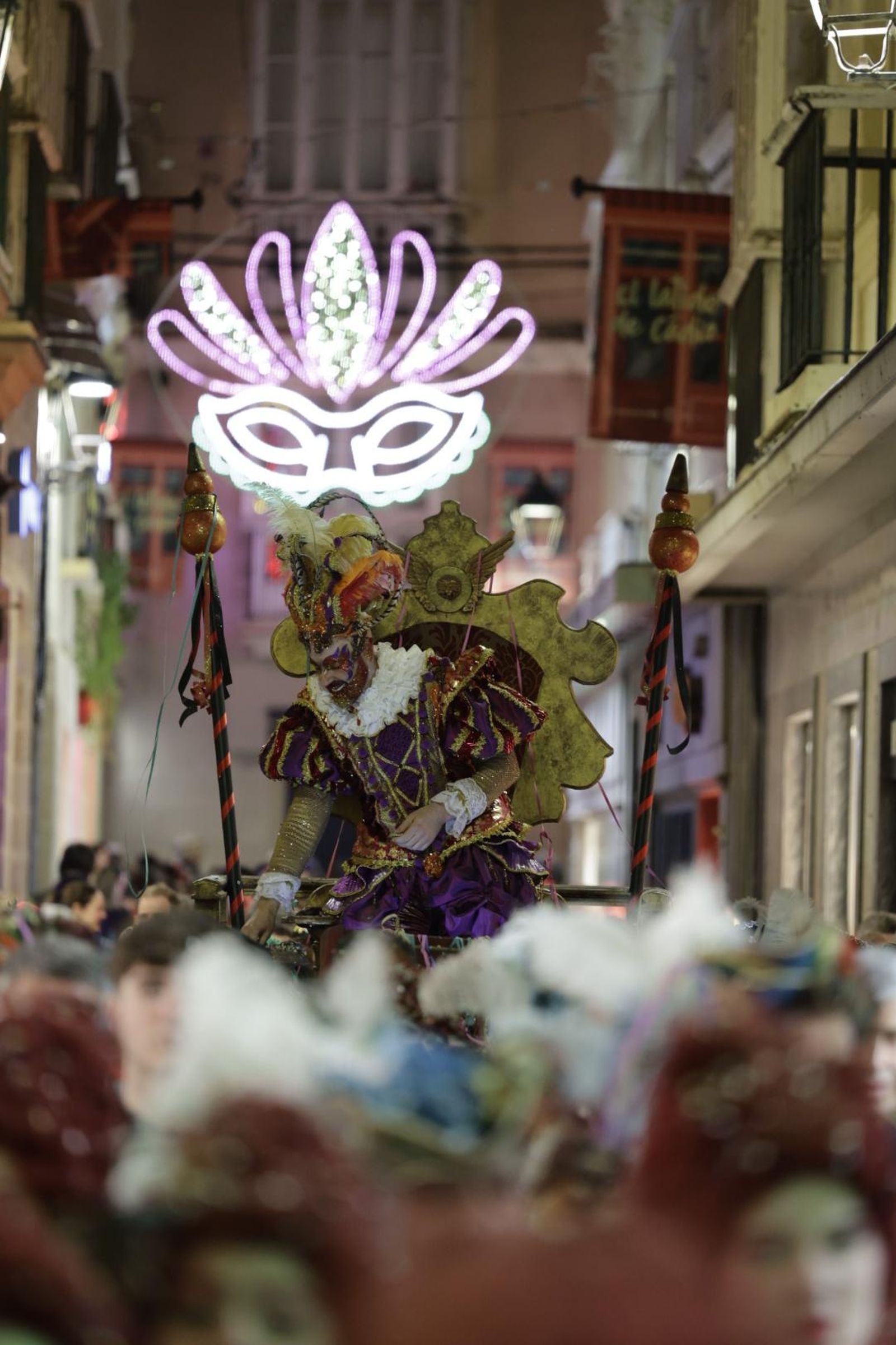 Cortejo, acto y quema del Dios Momo del Carnaval de Cádiz 2026