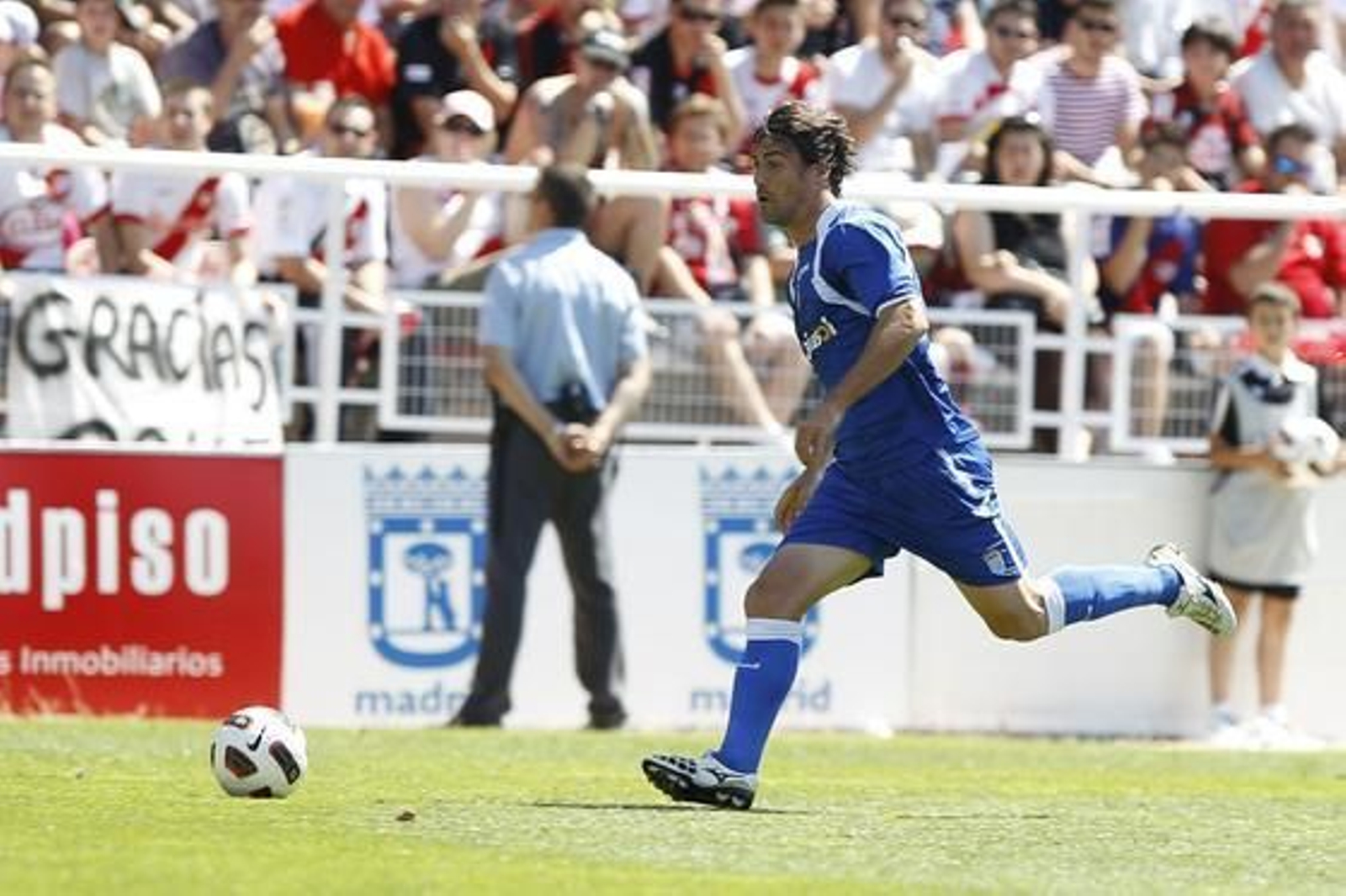 Mario Bermejo hacía un balance de la temporada a la conclusión de los noventa minutos y lamentaba que faltara regularidad en el conjunto azulino.

Foto: lof