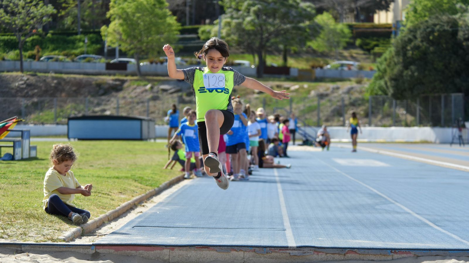 Final de los Juegos Municipales de Atletismo de Algeciras para categorías sub-8 y sub-10