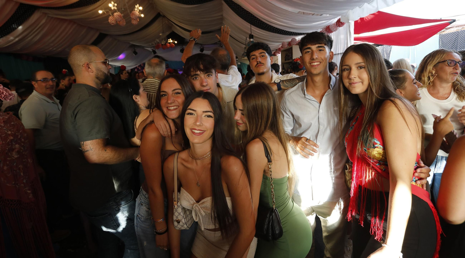 Búscate en las fotos del viernes en la Feria de Tarifa