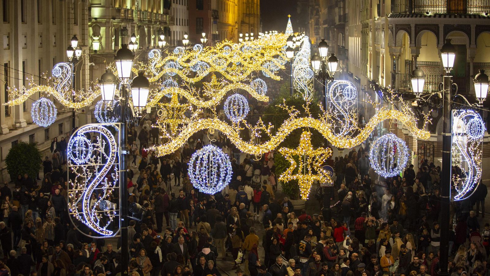 El encendido del alumbrado navideño, en imágenes