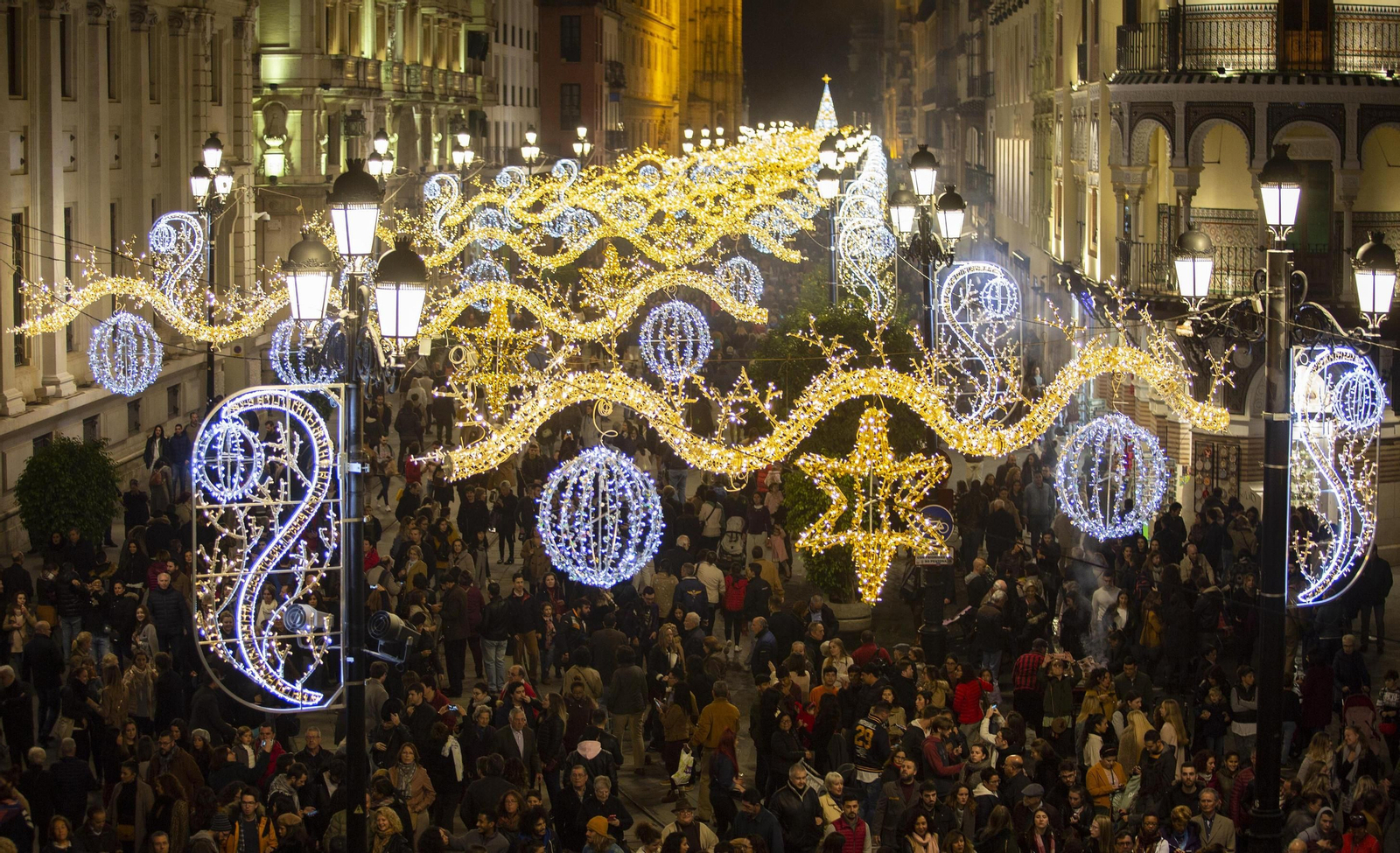 El encendido del alumbrado navideño, en imágenes