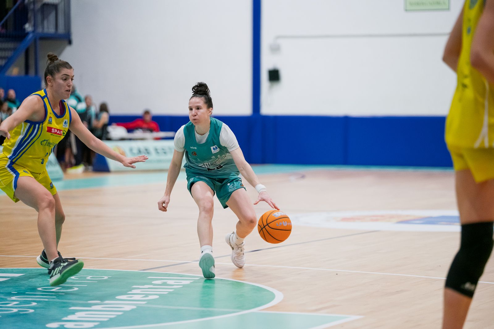 Esencial victoria del CAB Estepona ante el Spar Gran Canaria (80-64)