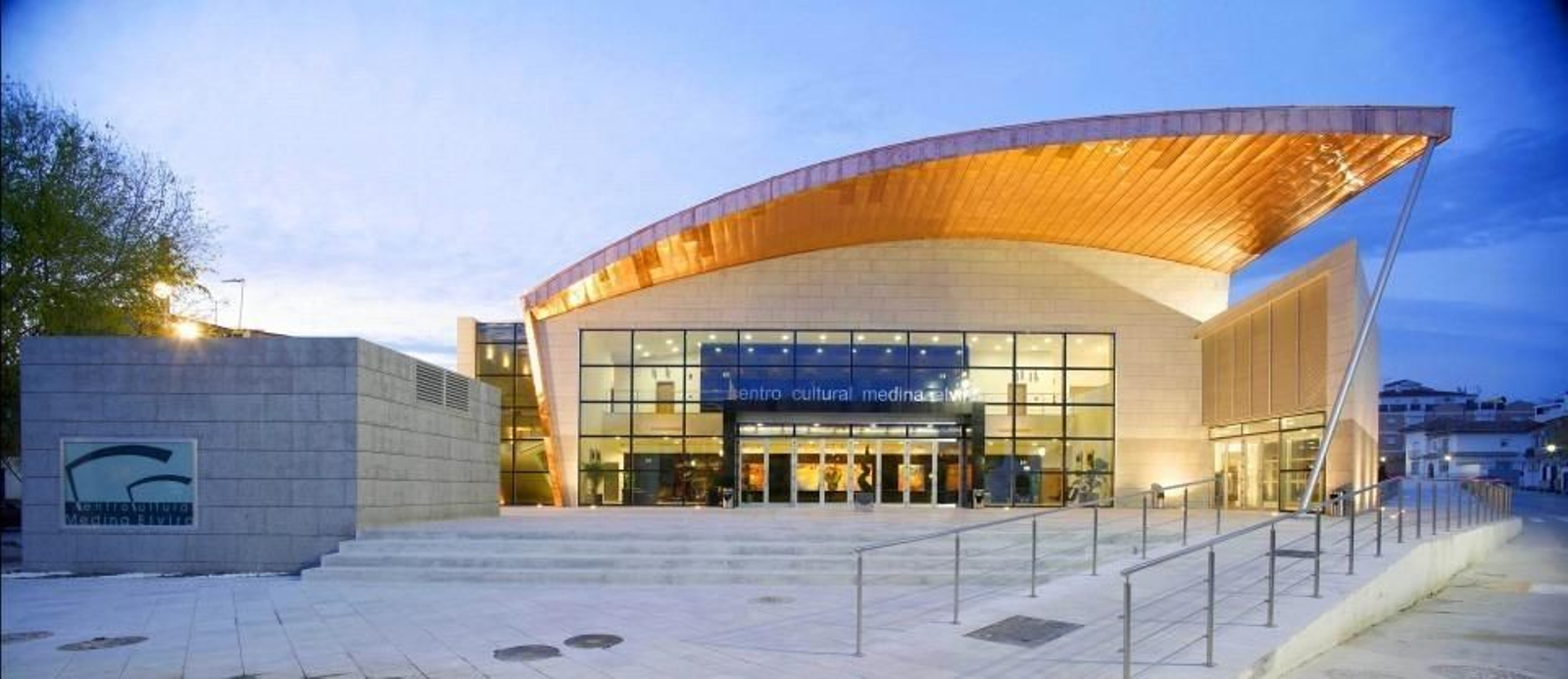 El Centro Cultural Medina Elvira.