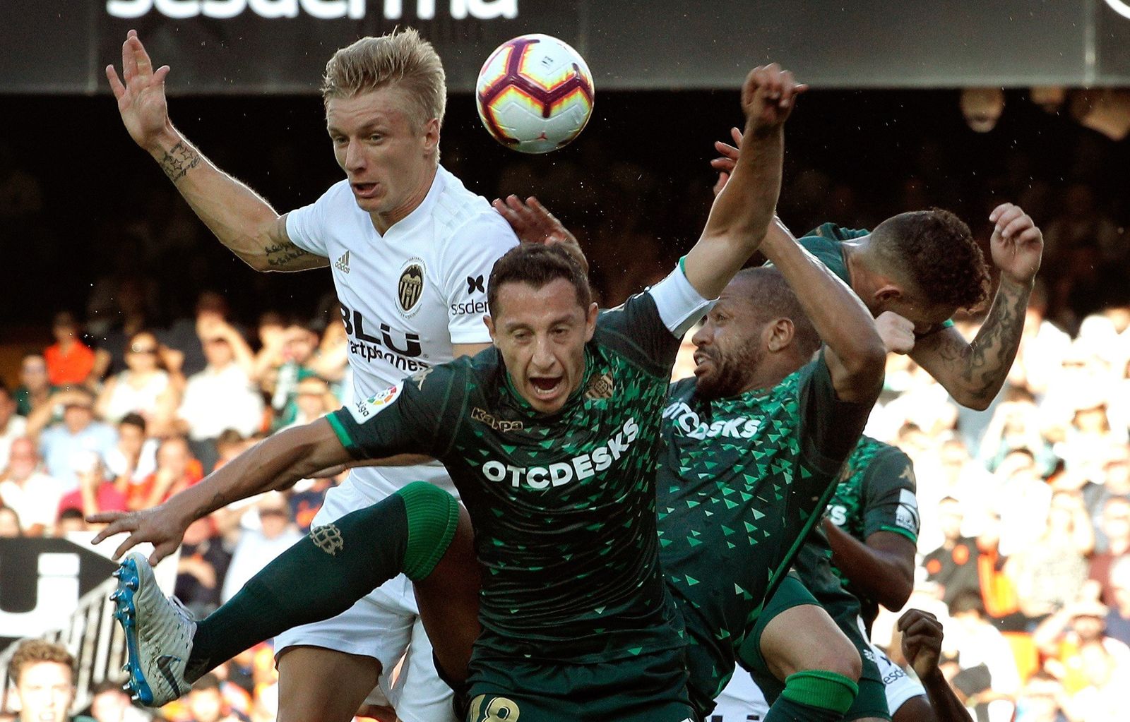 El Valencia-Betis, en imágenes