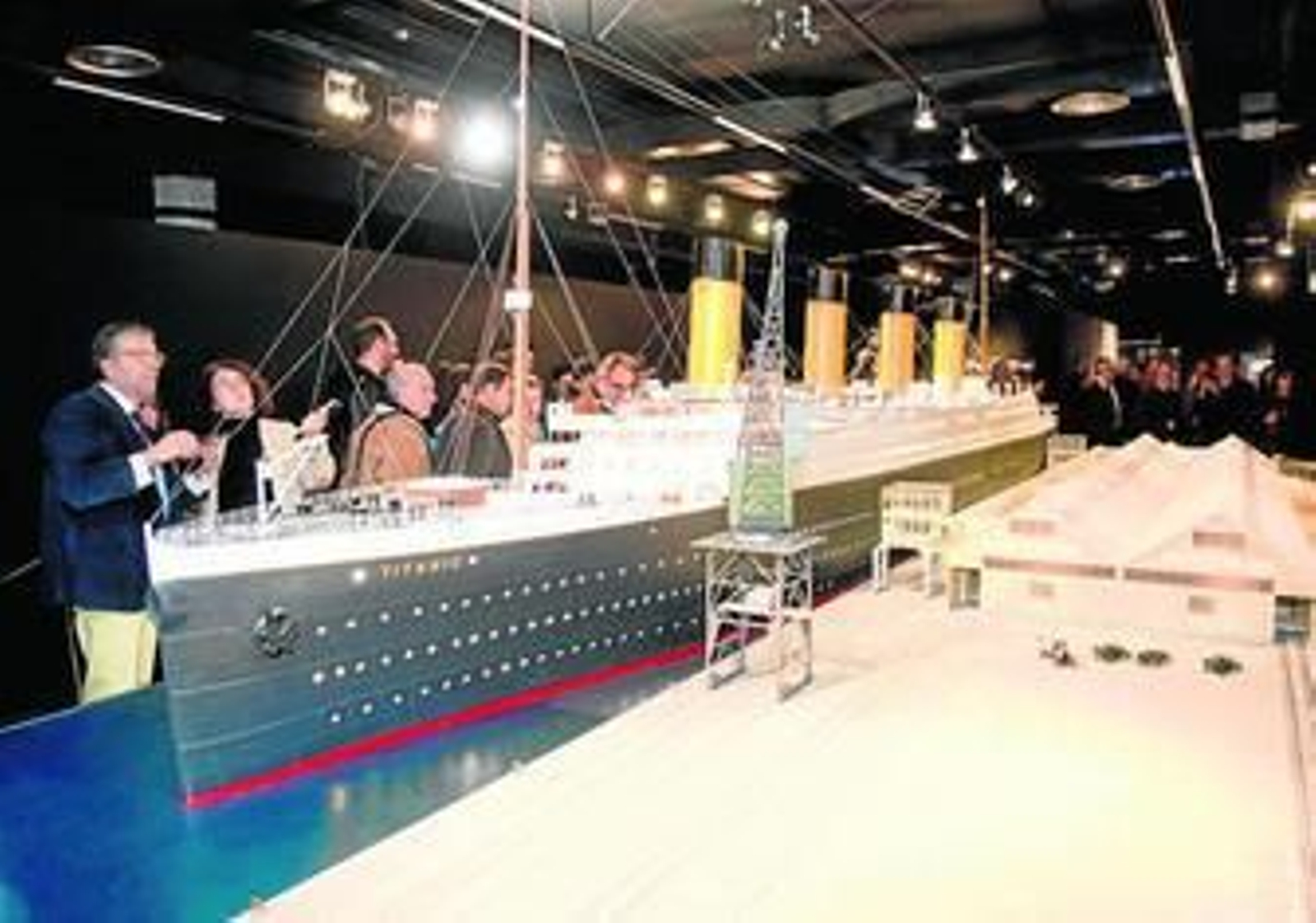 La maqueta del Titanic a gran escala está compuesta por piezas fabricadas y pintadas a mano.