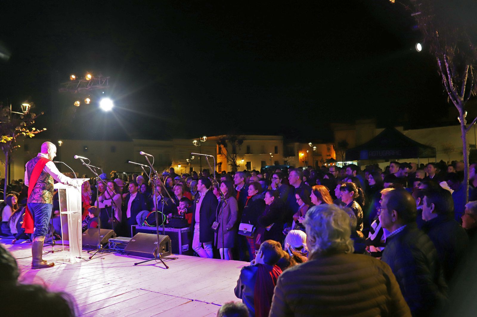 El pregón de Luis Rivero en la plaza Belén.