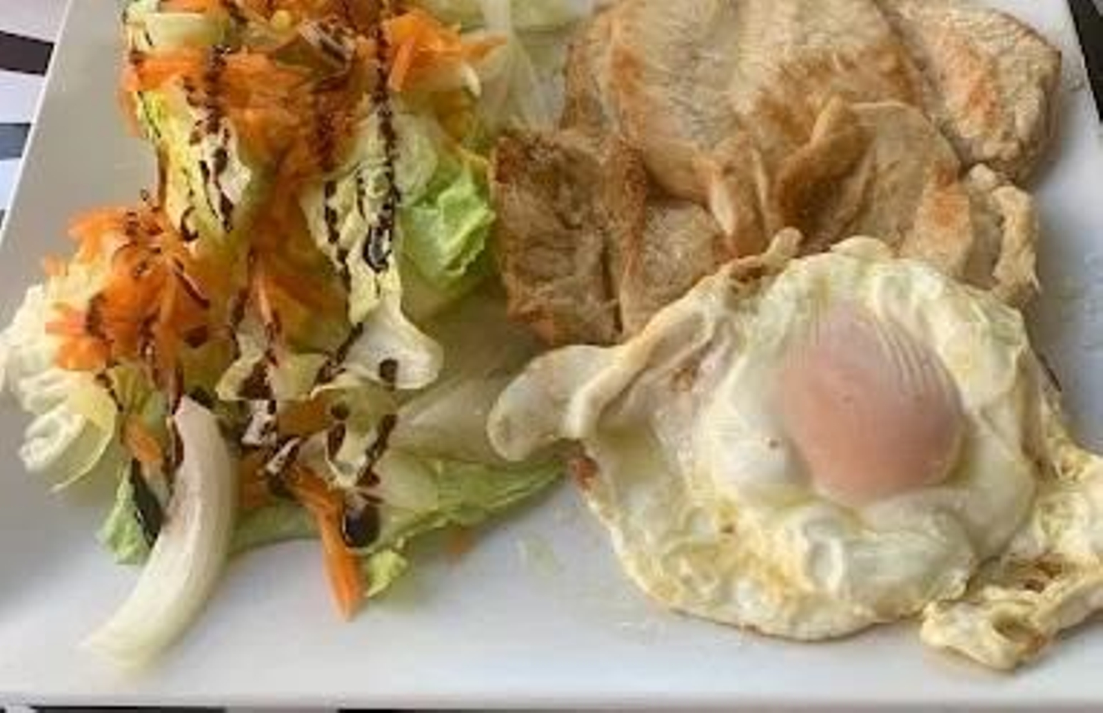 Bar El Bodegón, en plaza la Estación. Jerez.