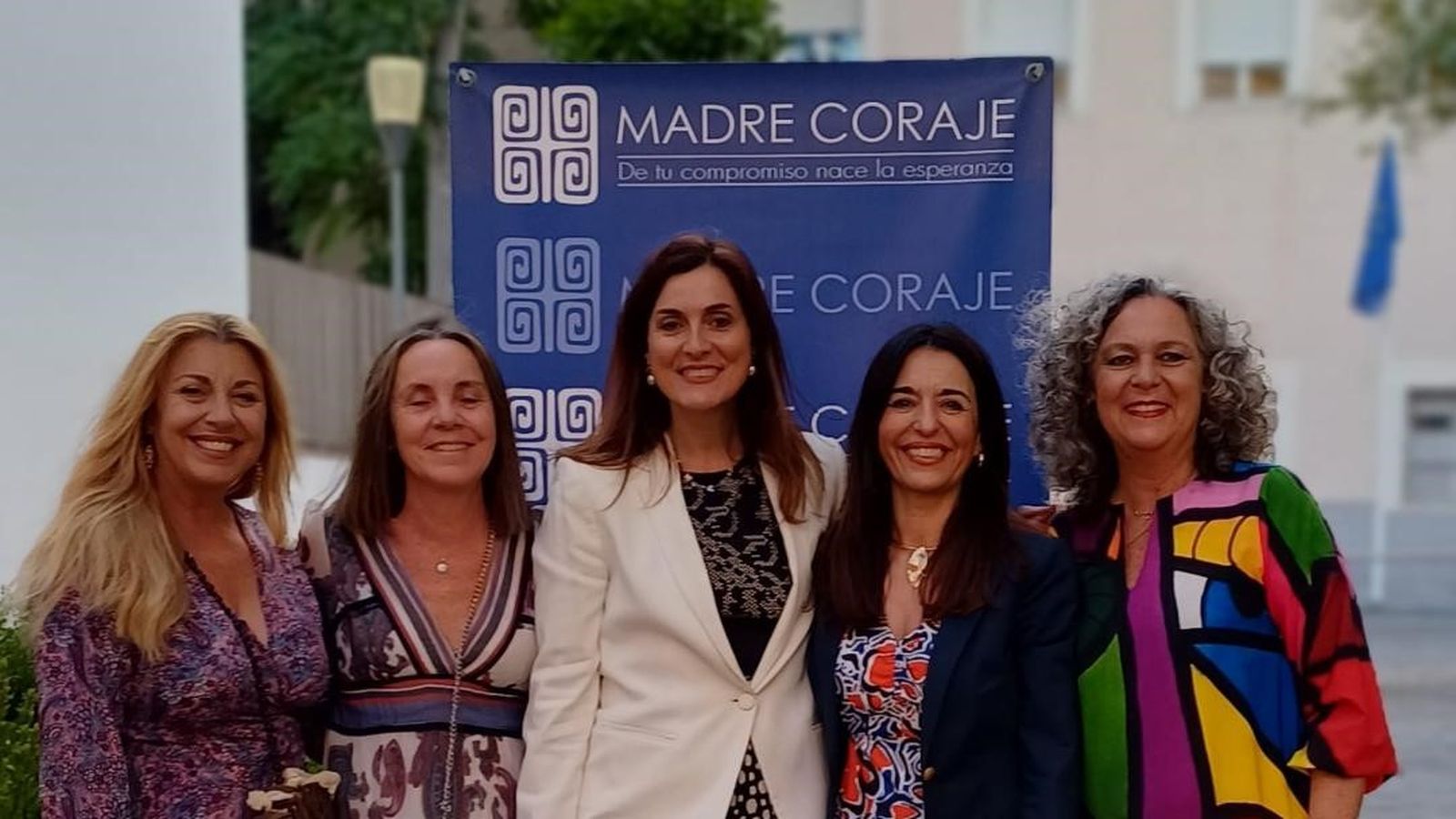 Luisa Pérez, Belén Crespo, Ana Maria Sanjuan, María José Torres y Pilar de Sobrino.