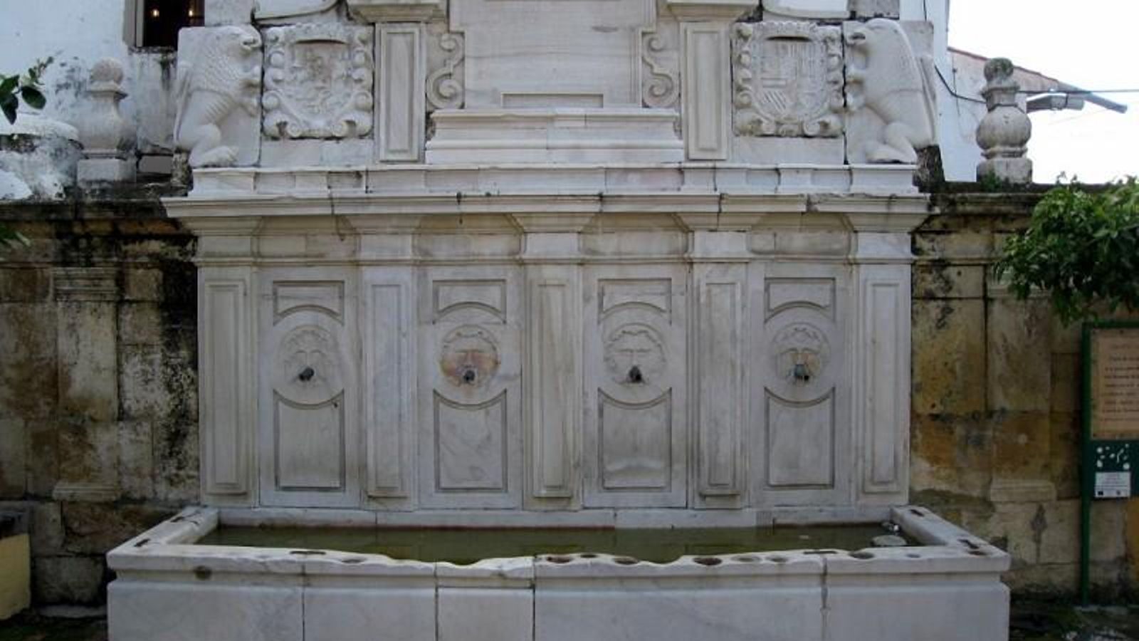 La Fuente de Felipe II o Fernando VI, depende de a quién le preguntes.