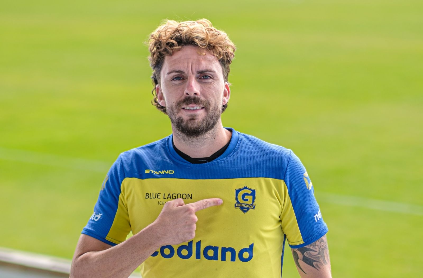 Juanra Martínez, con su nueva camiseta.