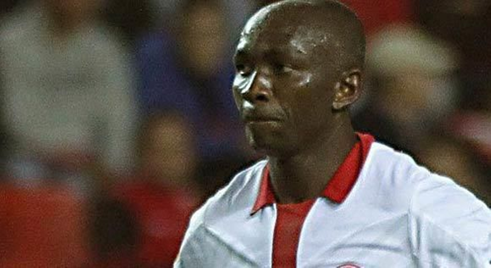 La vuelta de M'Bia se retrasa