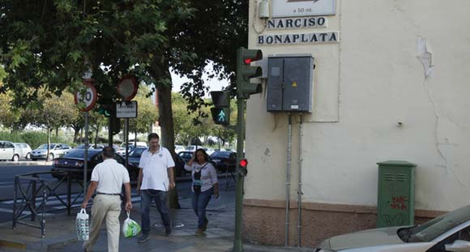 Calle Narciso Bonoplata, en honor al catalán que cofundó la Feria de Abril./José Ángel García