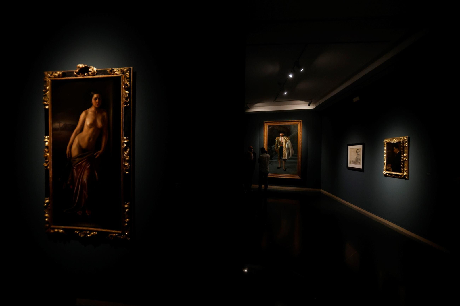 La exposición de Julio Romero de Torres y Zuloaga en Córdoba, en imágenes