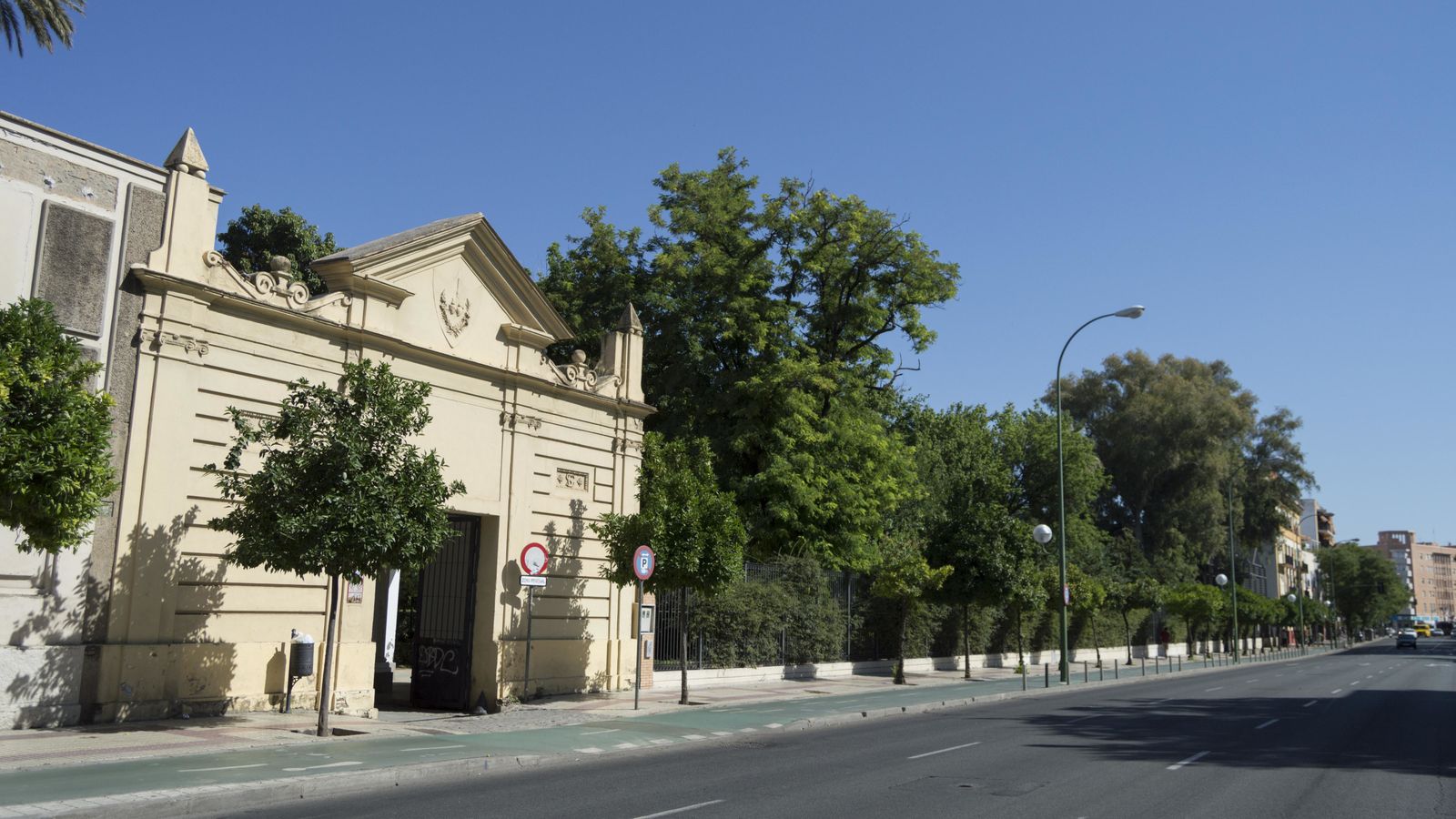 Entrada principal a los Jardines del Valle desde la Ronda Histórica